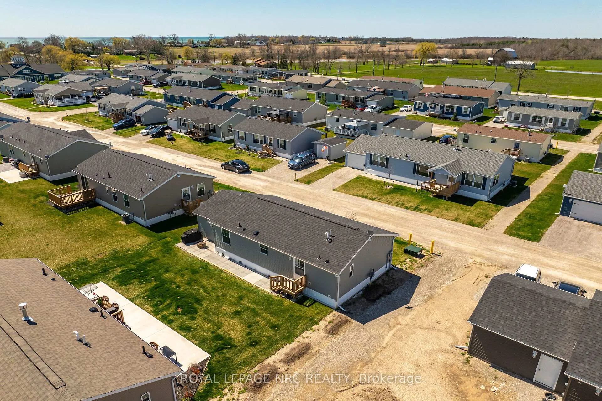 Photo 8 of 14 Copper Beach Drive, Haldimand, Nanticoke — HOMEH