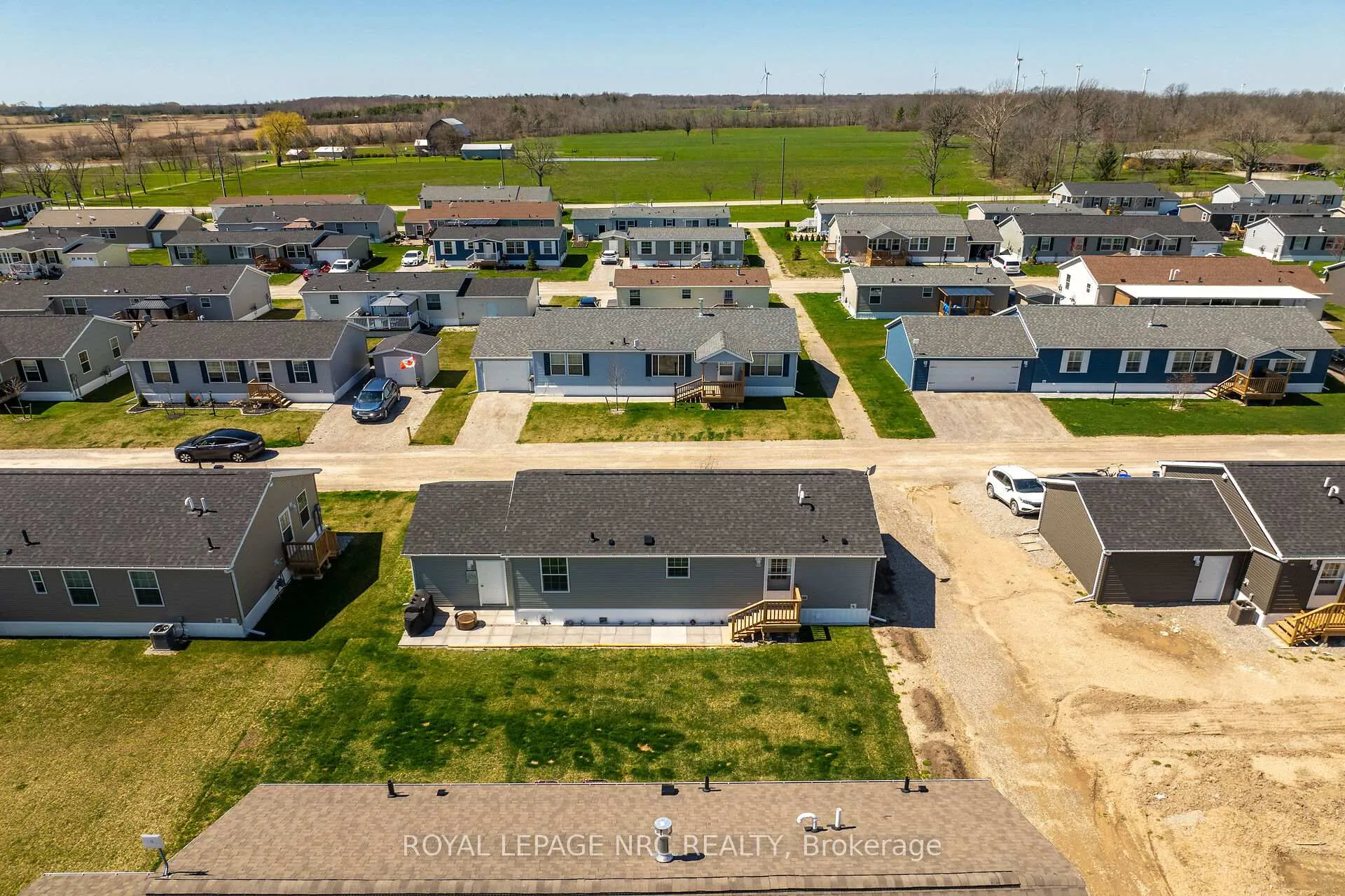 Photo 9 of 14 Copper Beach Drive, Haldimand, Nanticoke — HOMEH