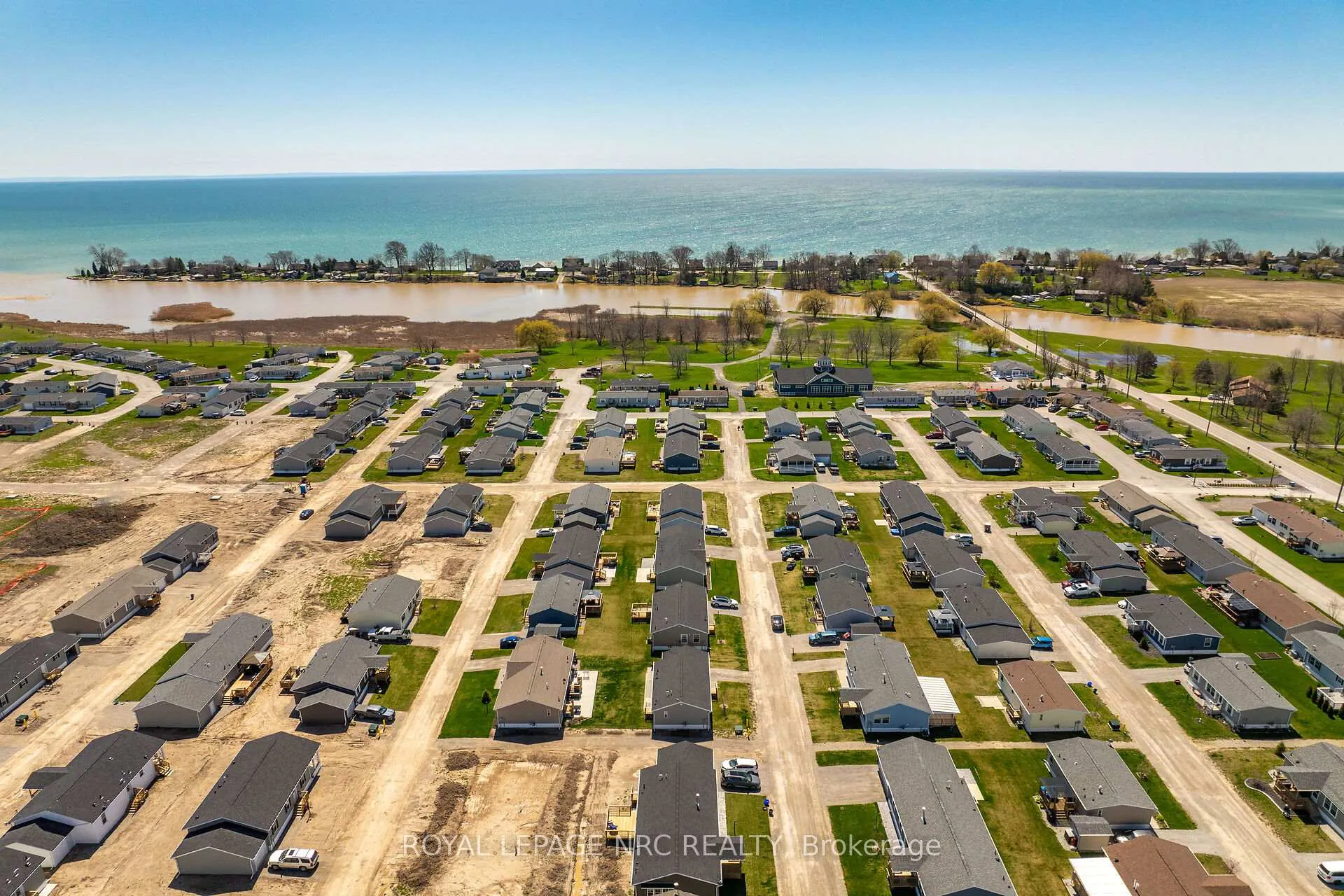 Photo 29 of 14 Copper Beach Drive, Haldimand, Nanticoke — HOMEH