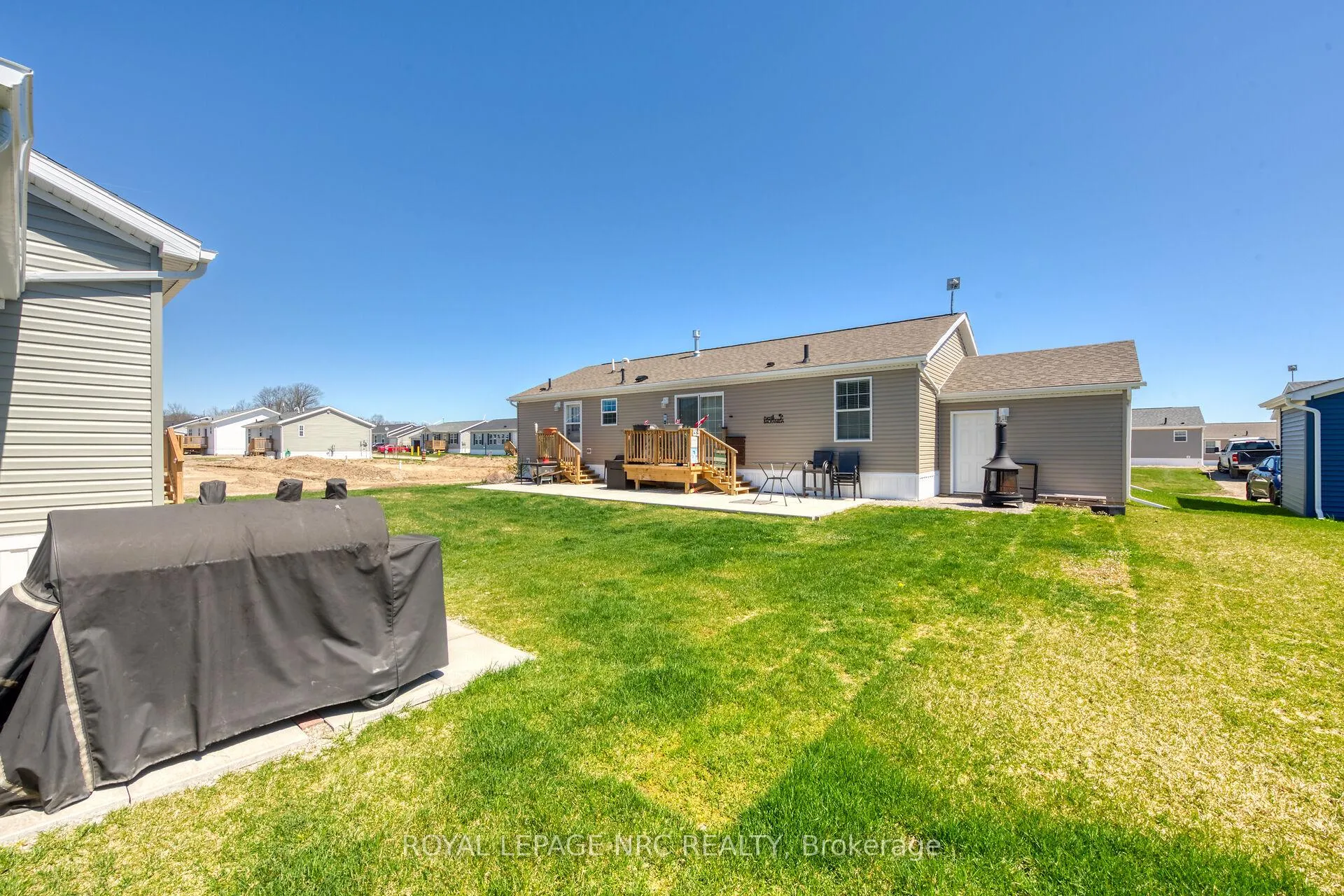Photo 34 of 14 Copper Beach Drive, Haldimand, Nanticoke — HOMEH