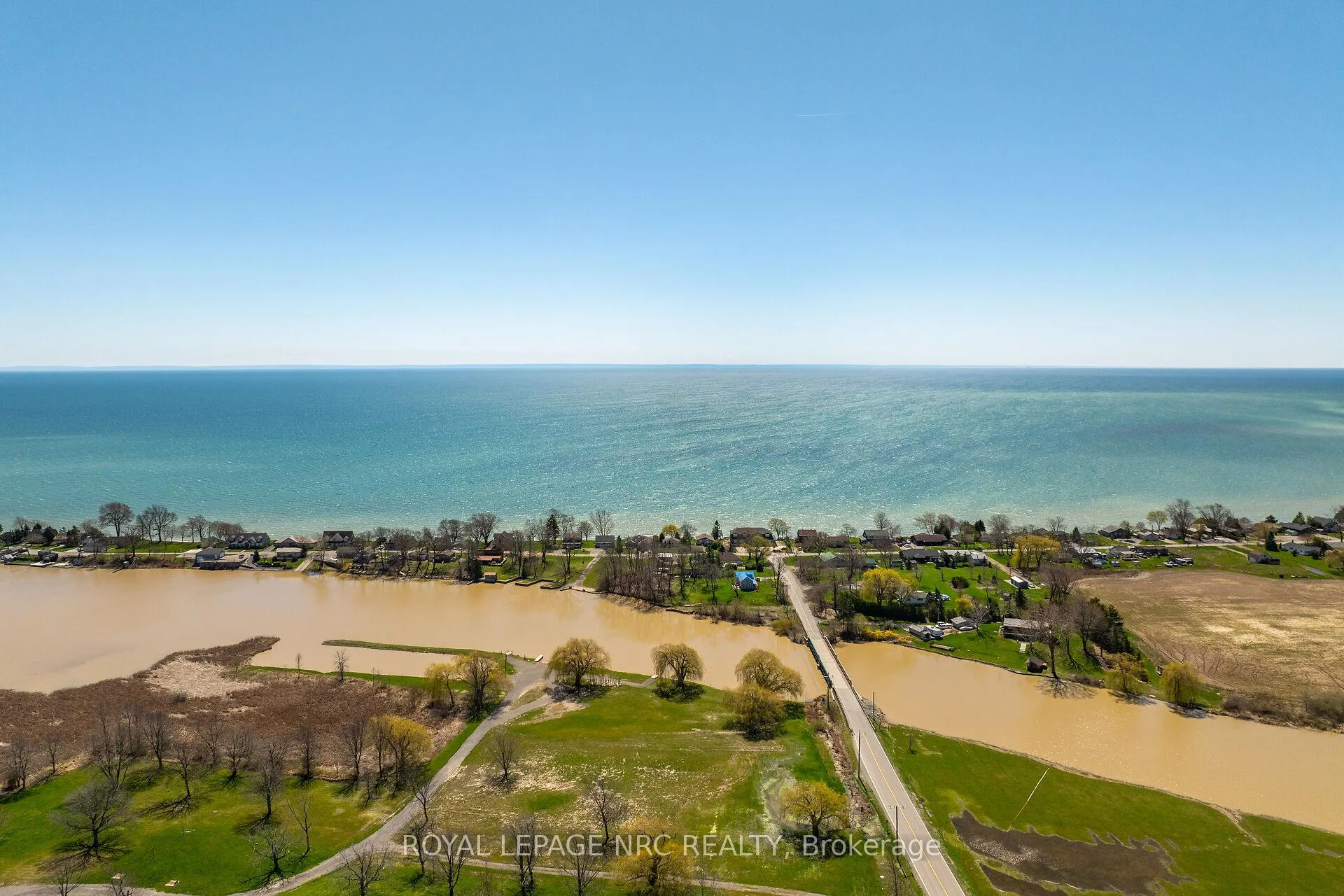 Photo 38 of 14 Copper Beach Drive, Haldimand, Nanticoke — HOMEH