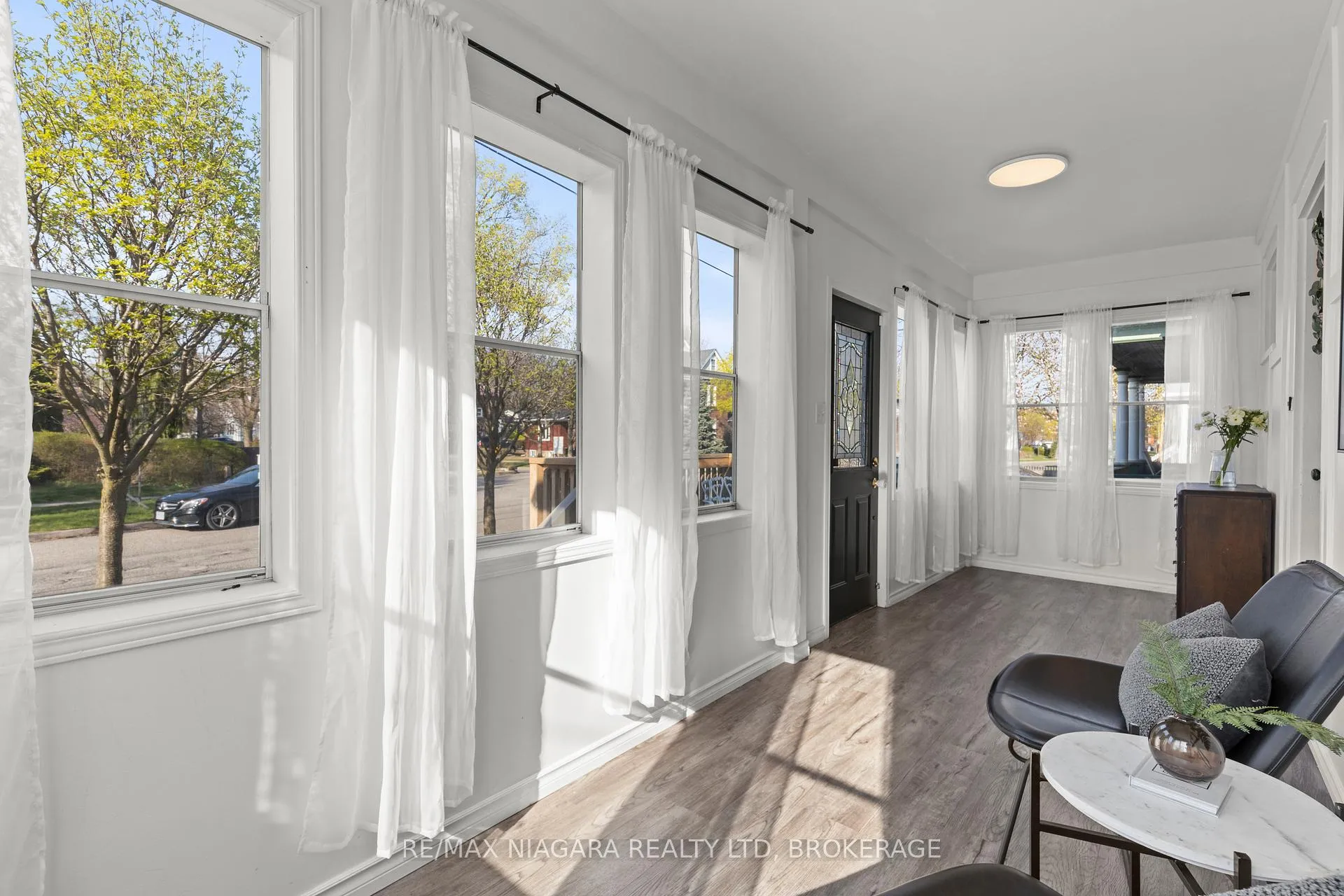 Photo 3 of 34 Maple Street, St. Catharines, Downtown — HOMEH