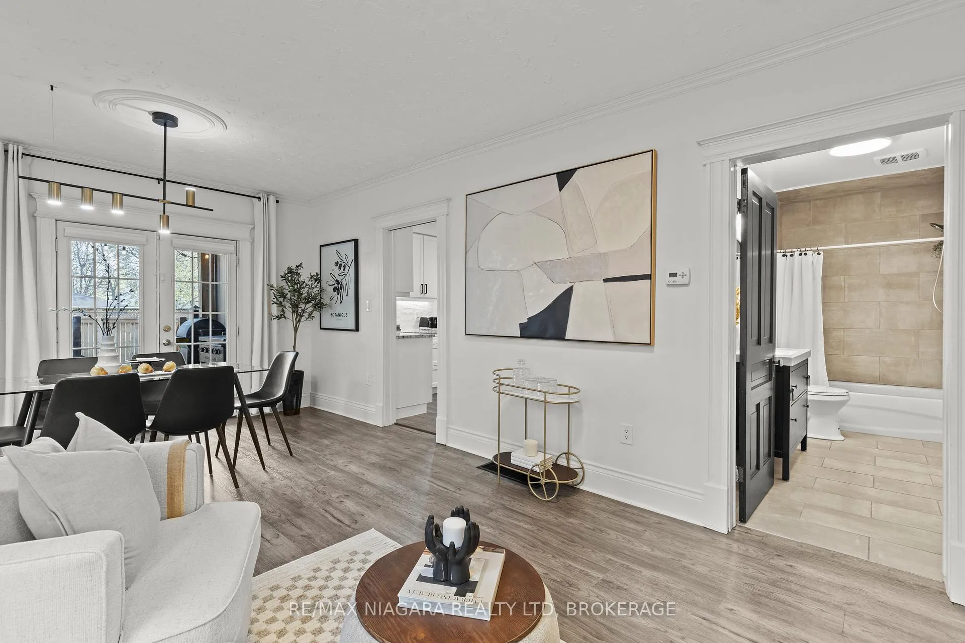 Photo 12 of 34 Maple Street, St. Catharines, Downtown — HOMEH