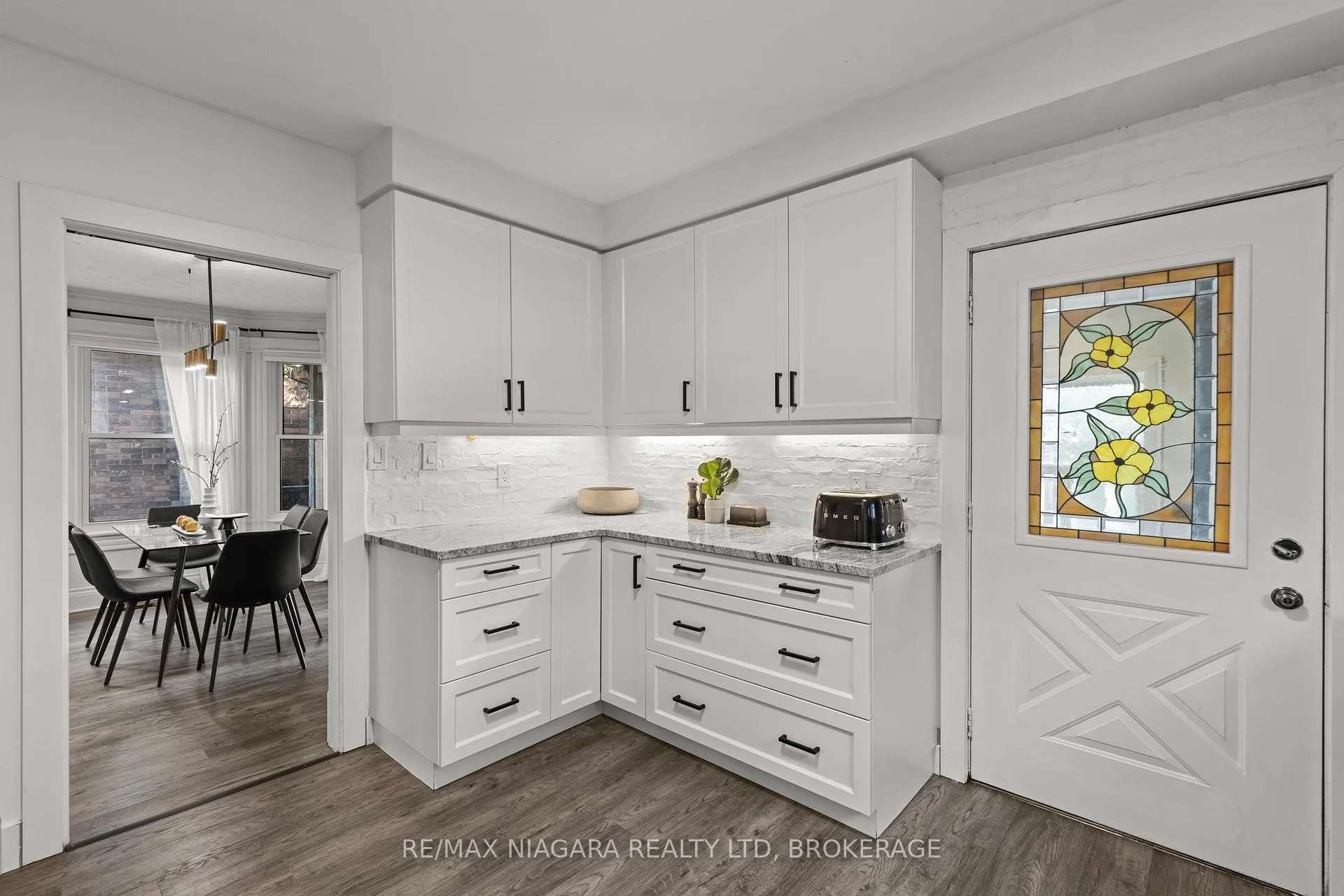 Photo 17 of 34 Maple Street, St. Catharines, Downtown — HOMEH