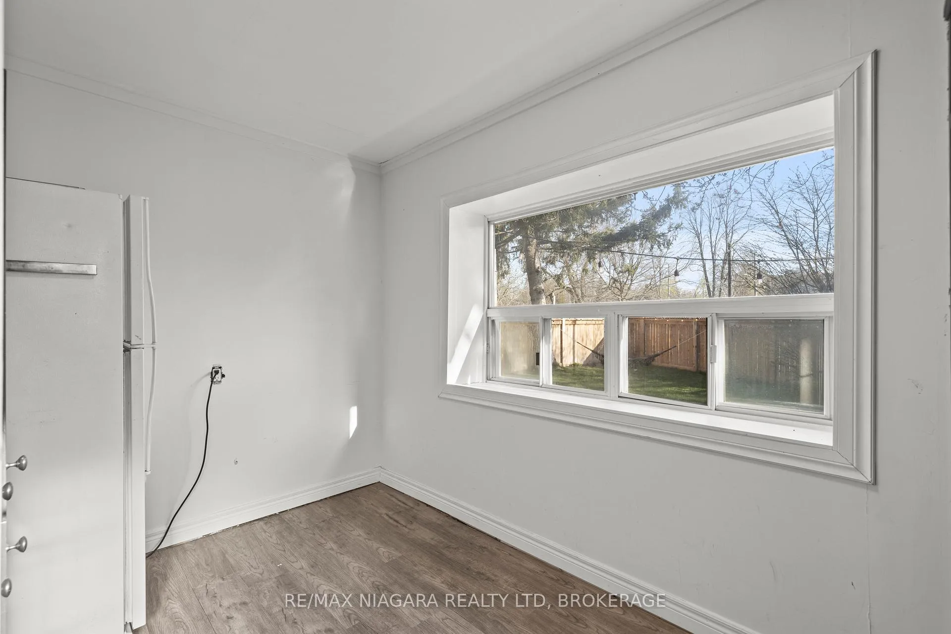 Photo 18 of 34 Maple Street, St. Catharines, Downtown — HOMEH