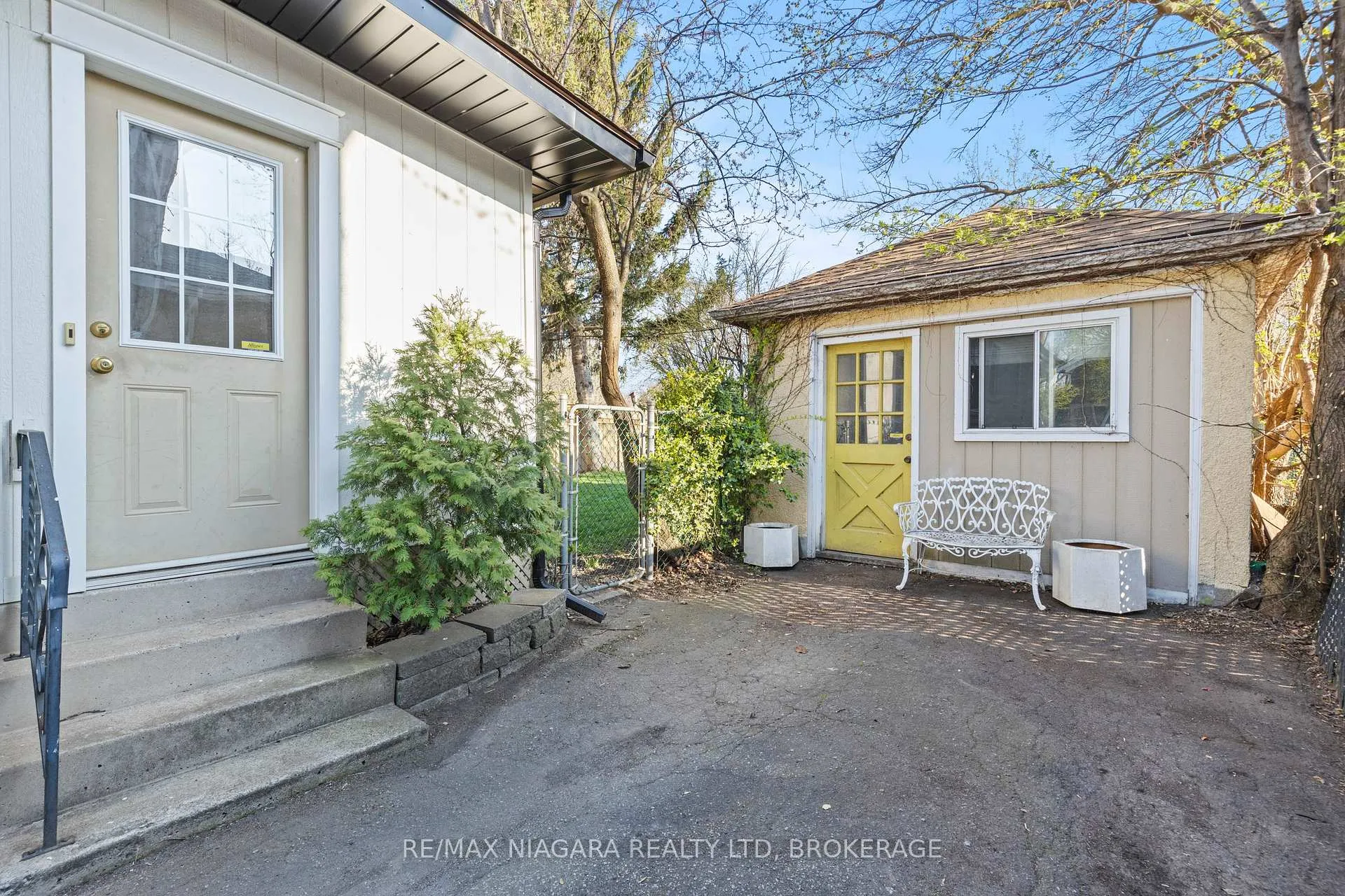 Photo 29 of 34 Maple Street, St. Catharines, Downtown — HOMEH