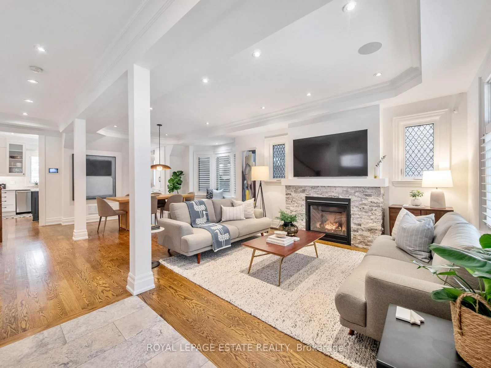 Photo 6 of 143B Silver Birch Avenue, Toronto, The Beaches — HOMEH