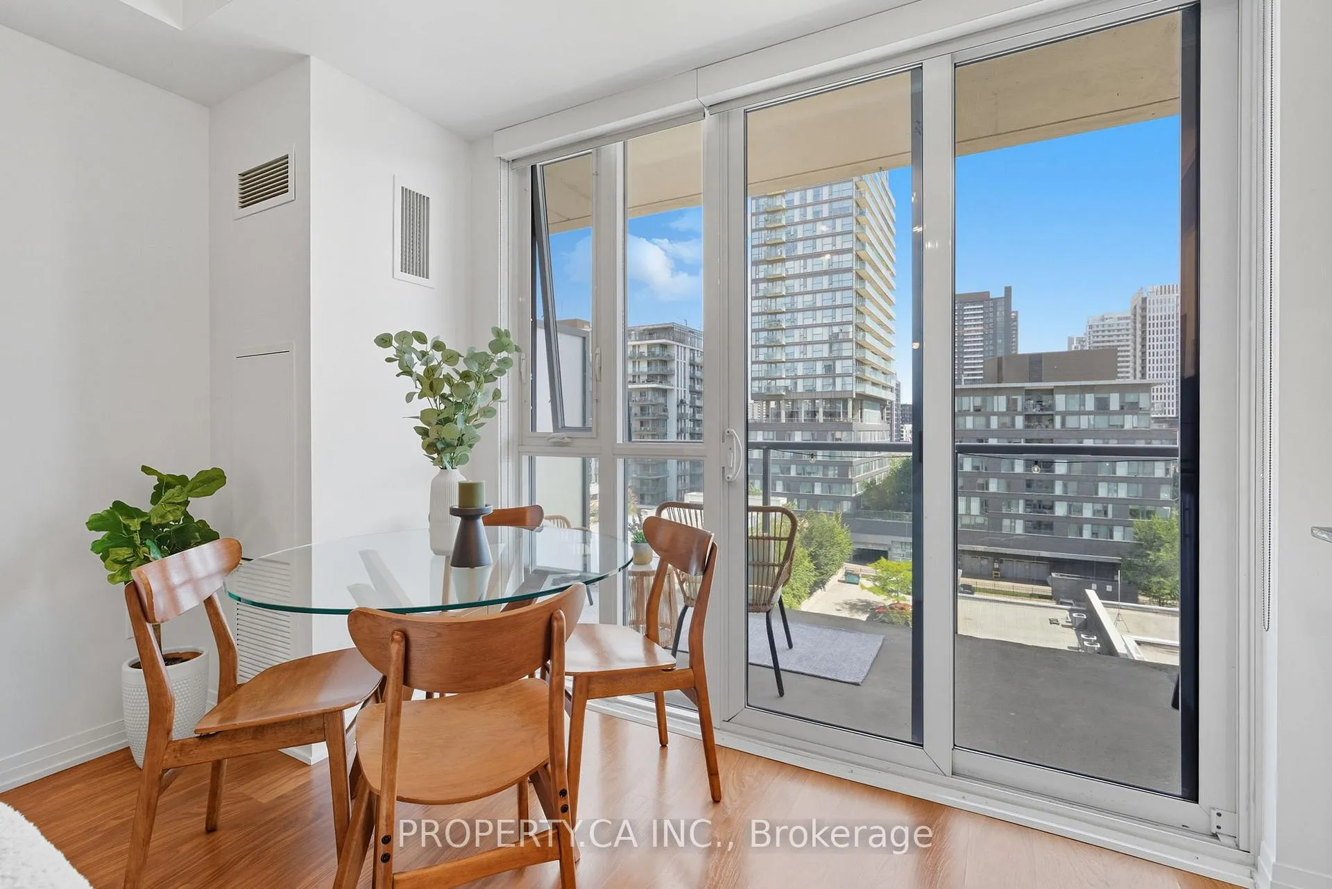 Photo 10 of Unit 720, 25 Cole Street, Toronto, Regent Park — HOMEH