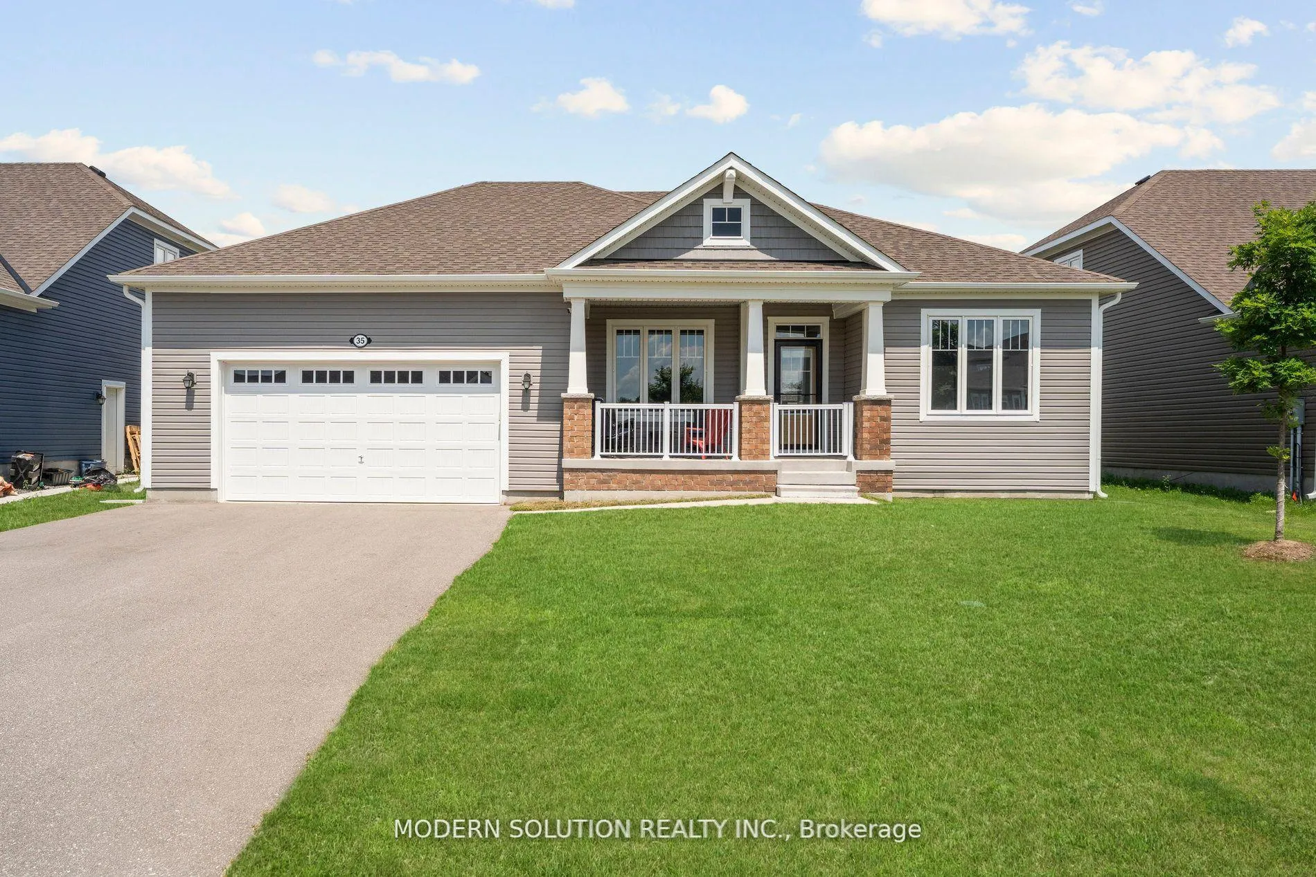 Photo 2 of 35 Browning Boulevard, Bracebridge, Macaulay — HOMEH