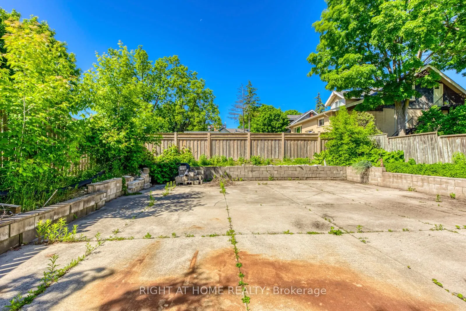 Photo 28 of 10 Flamboro Street, Hamilton, Waterdown — HOMEH