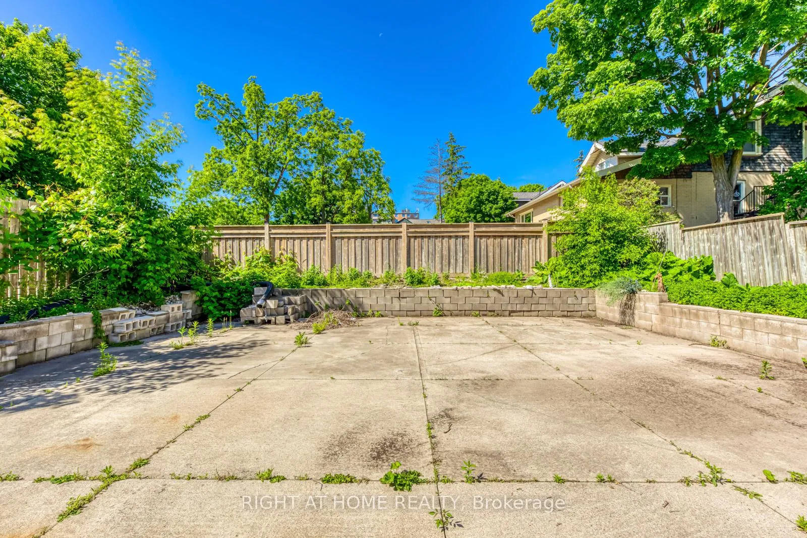 Photo 29 of 10 Flamboro Street, Hamilton, Waterdown — HOMEH