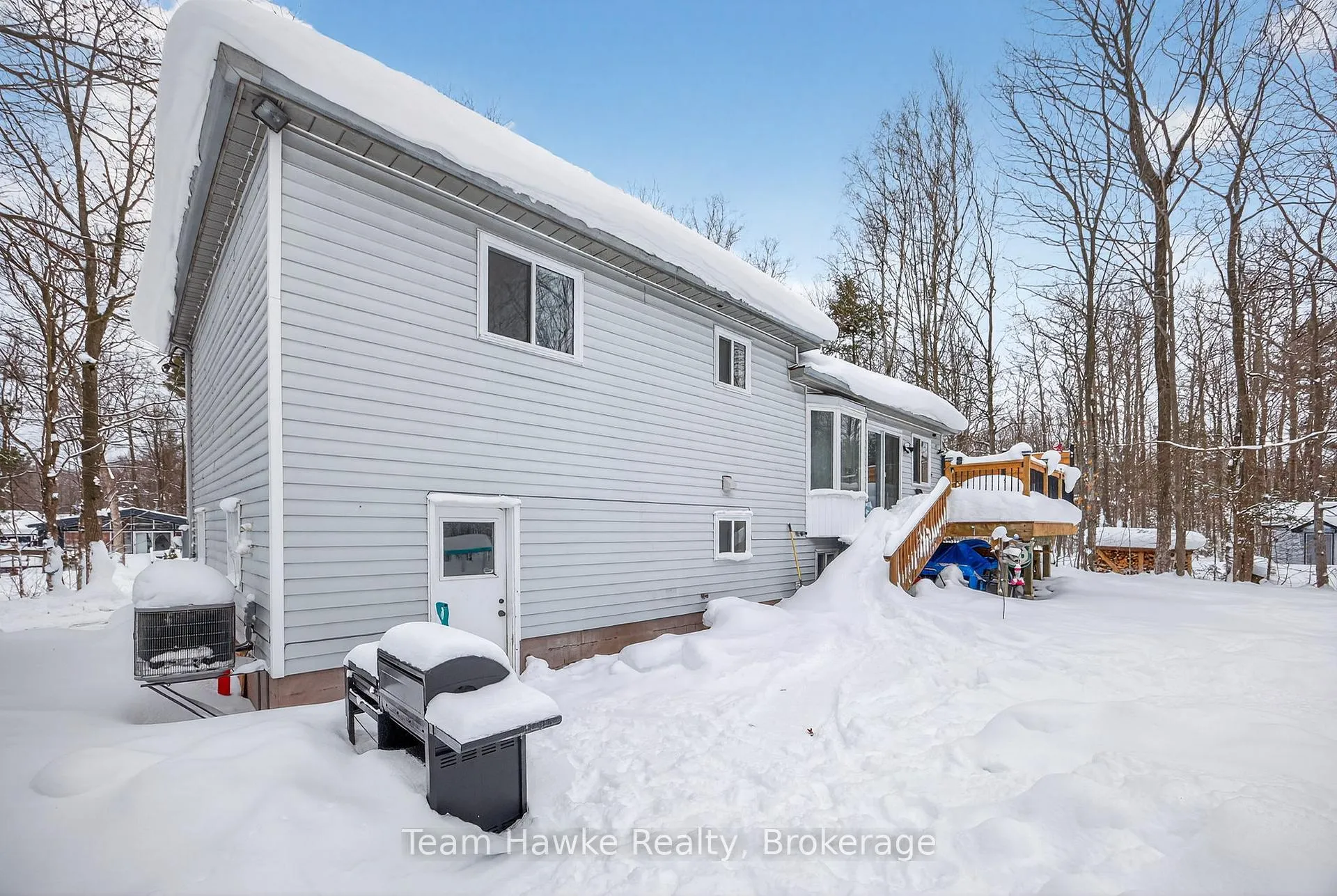 Photo 29 of 50 Laurier Boulevard, Tiny, Rural Tiny — HOMEH