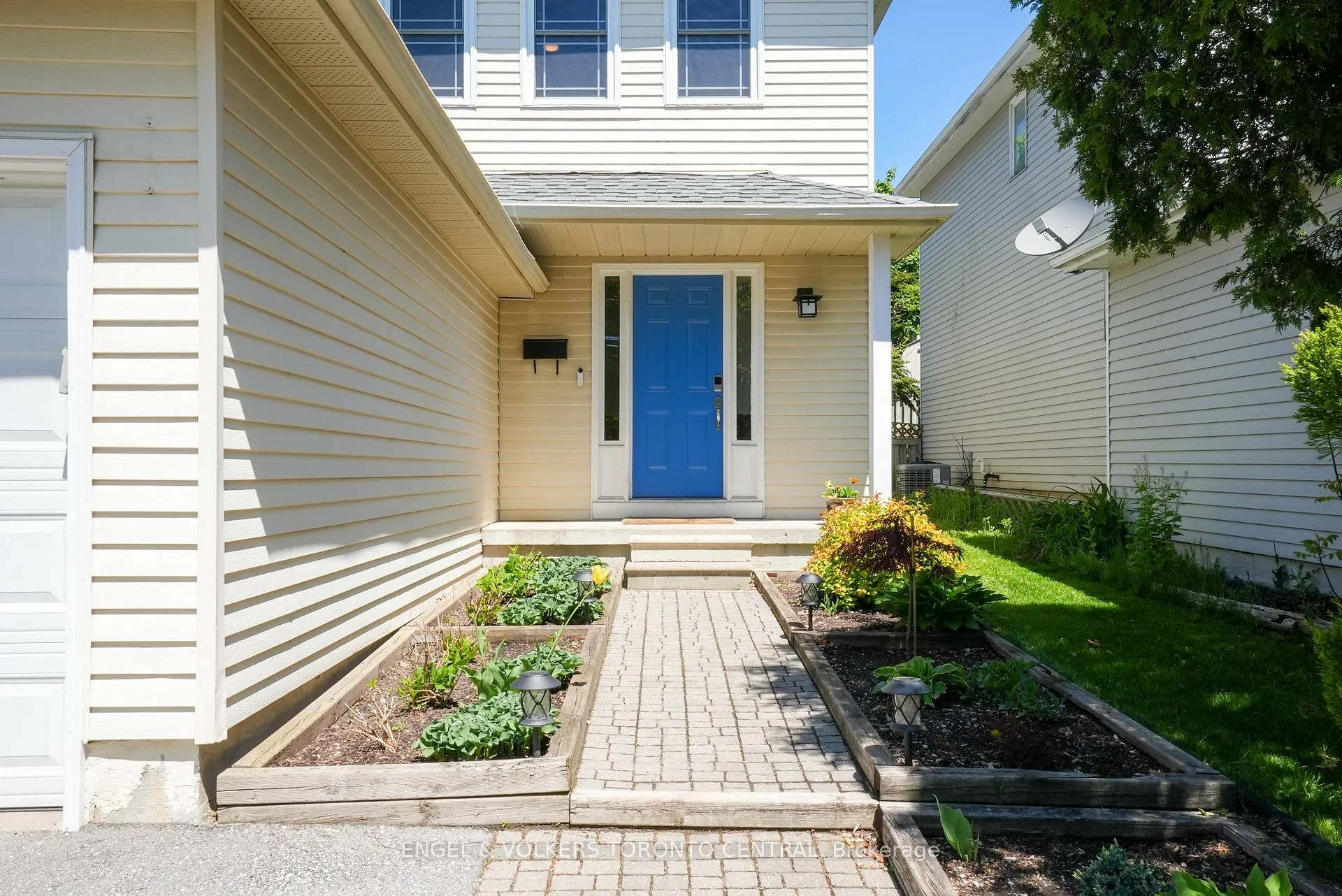 Photo 2 of 52 Patton Road, Barrie, Painswick North — HOMEH