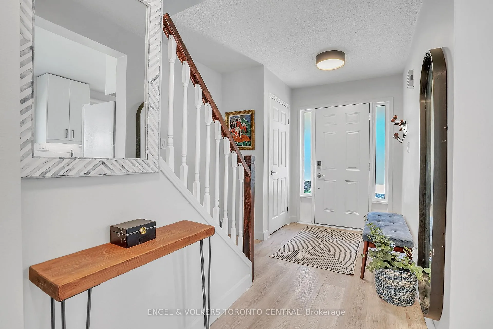 Photo 3 of 52 Patton Road, Barrie, Painswick North — HOMEH