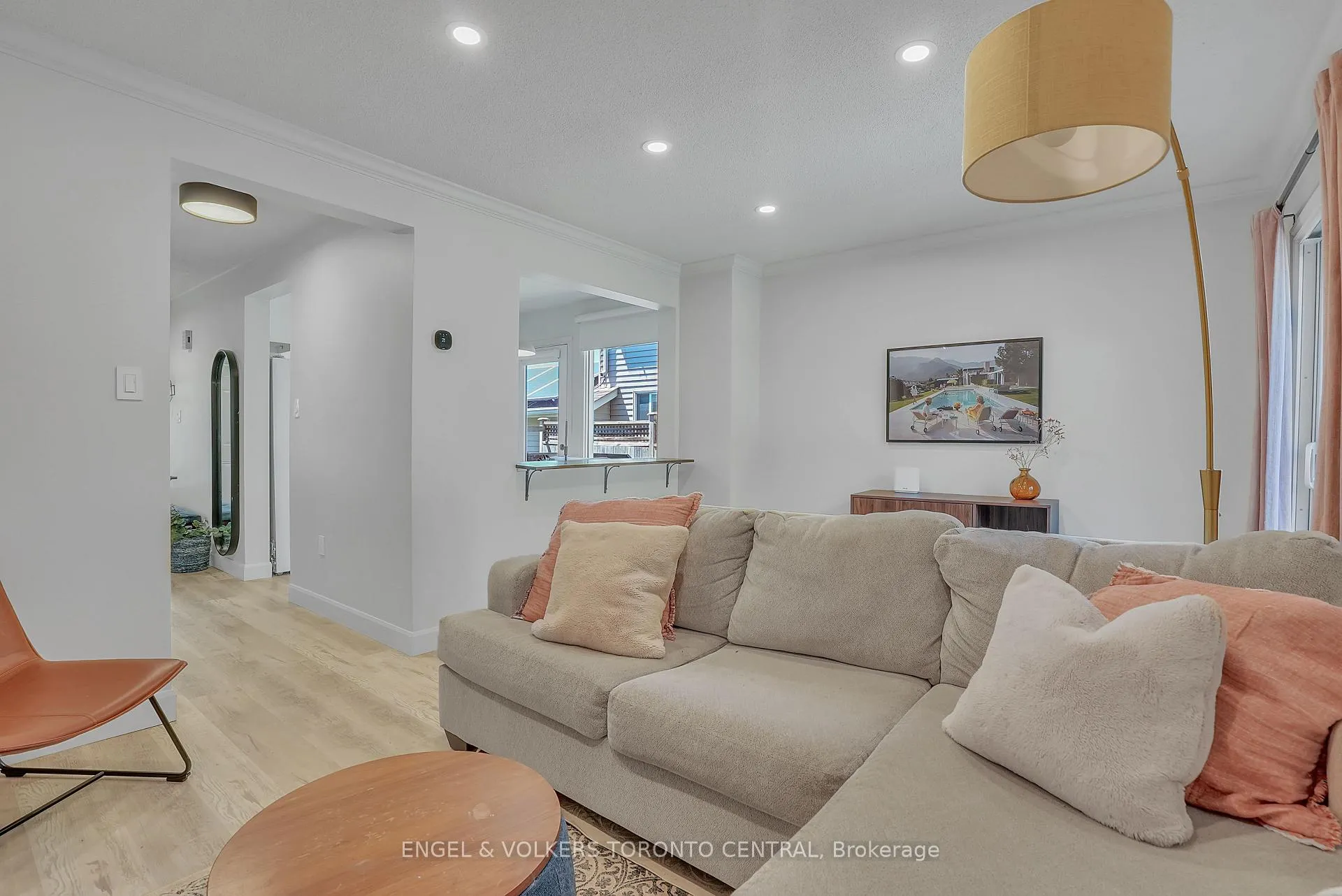 Photo 5 of 52 Patton Road, Barrie, Painswick North — HOMEH