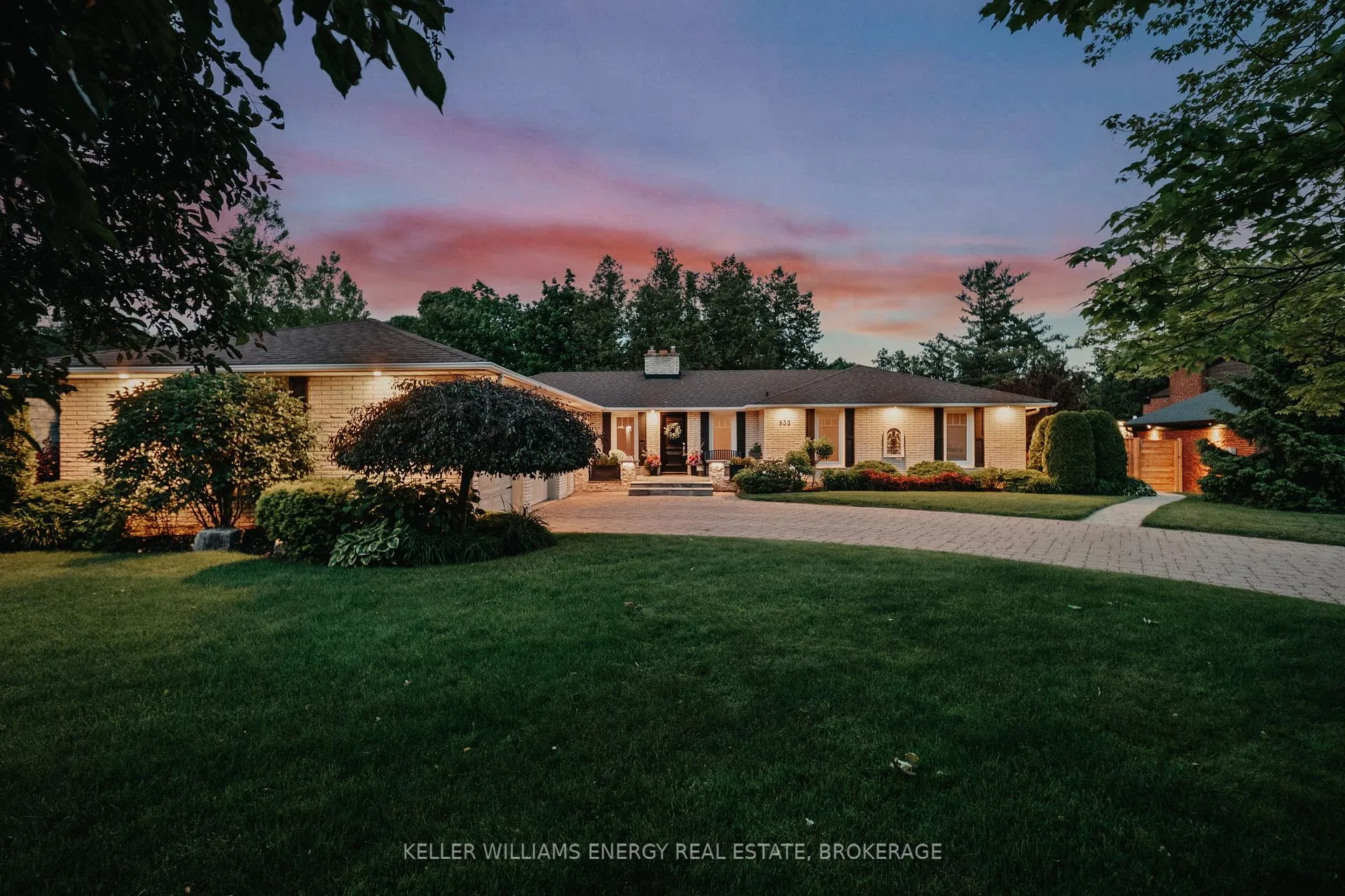 Front of 833 Glenmanor Drive