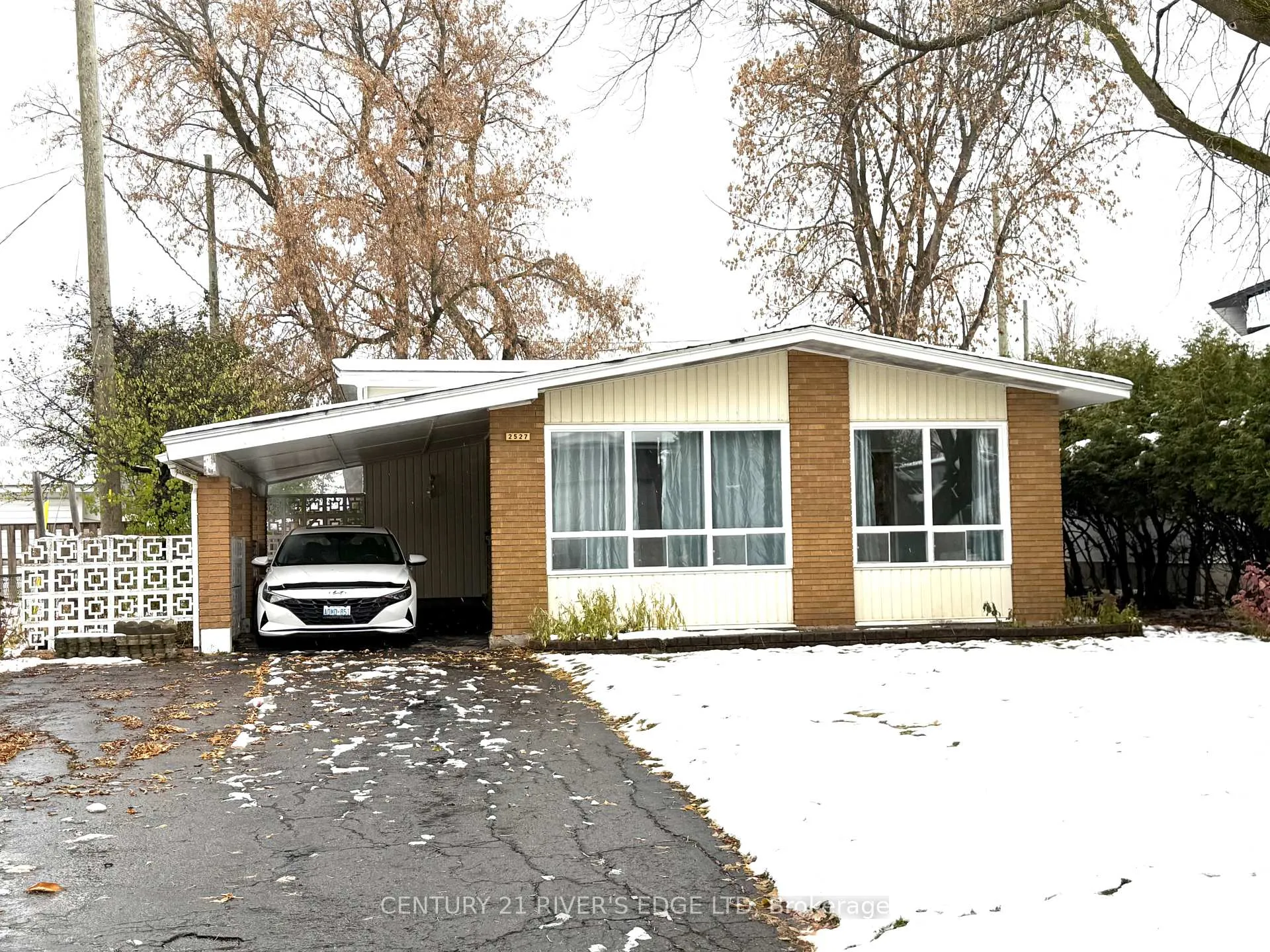 Photo 1 of 2527 Needham Crescent, Ottawa, Brookfield Gardens — HOMEH