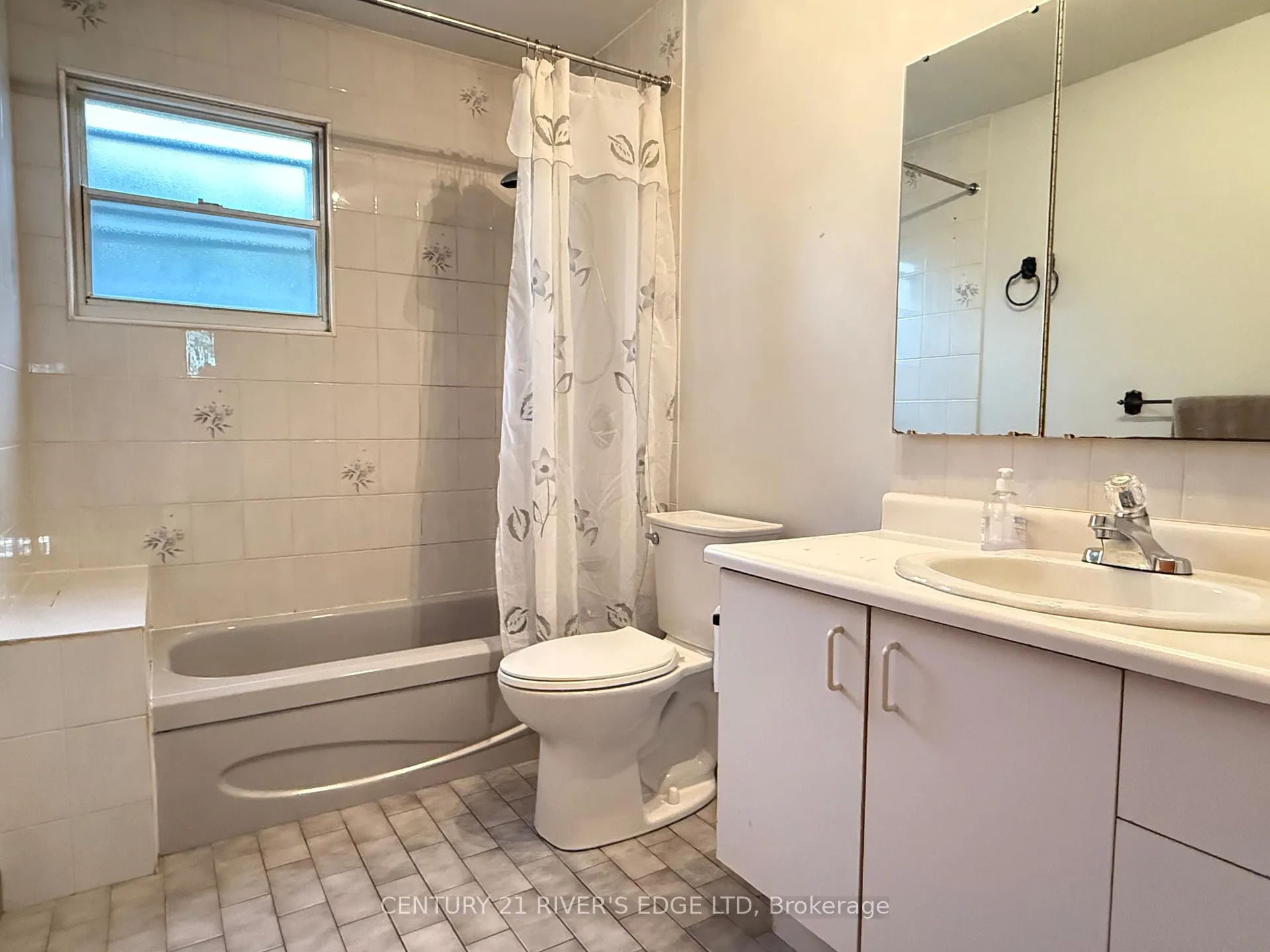 Photo 20 of 2527 Needham Crescent, Ottawa, Brookfield Gardens — HOMEH