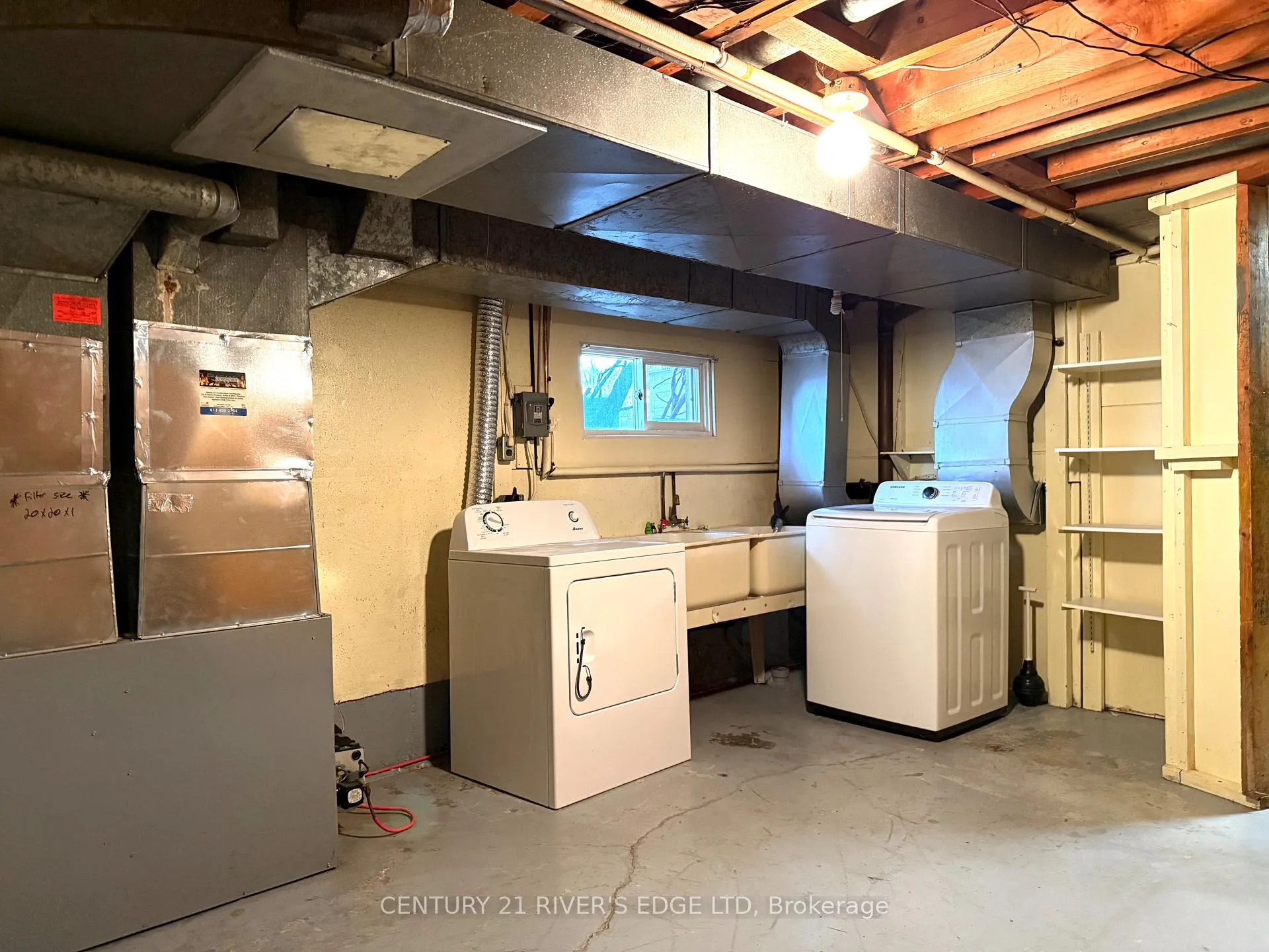 Photo 34 of 2527 Needham Crescent, Ottawa, Brookfield Gardens — HOMEH