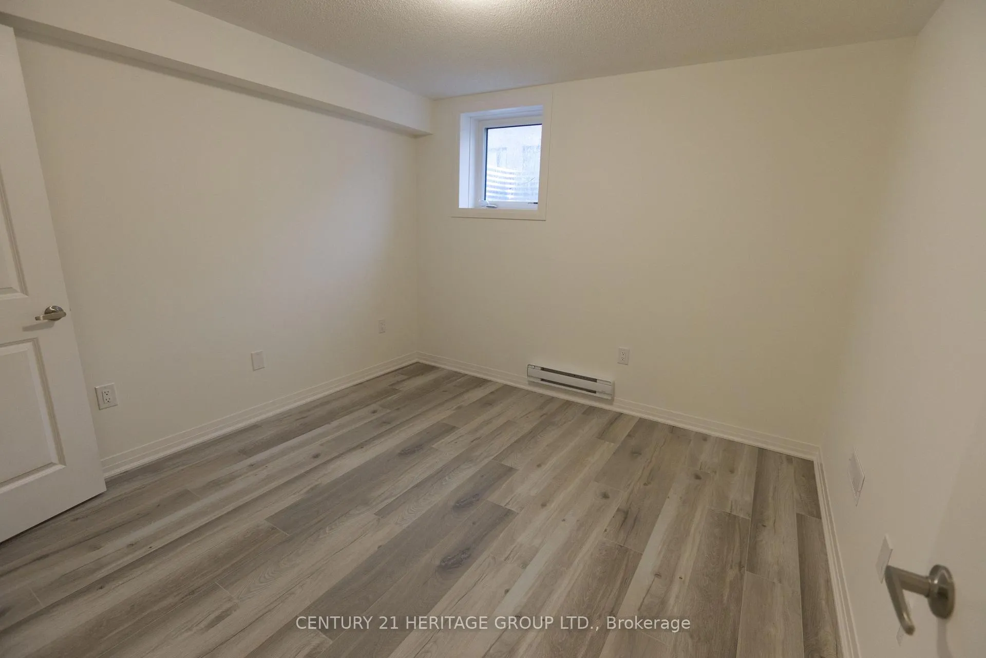Photo 7 of 37 Sheppard Drive, Barrie, Rural Barrie Southeast — HOMEH