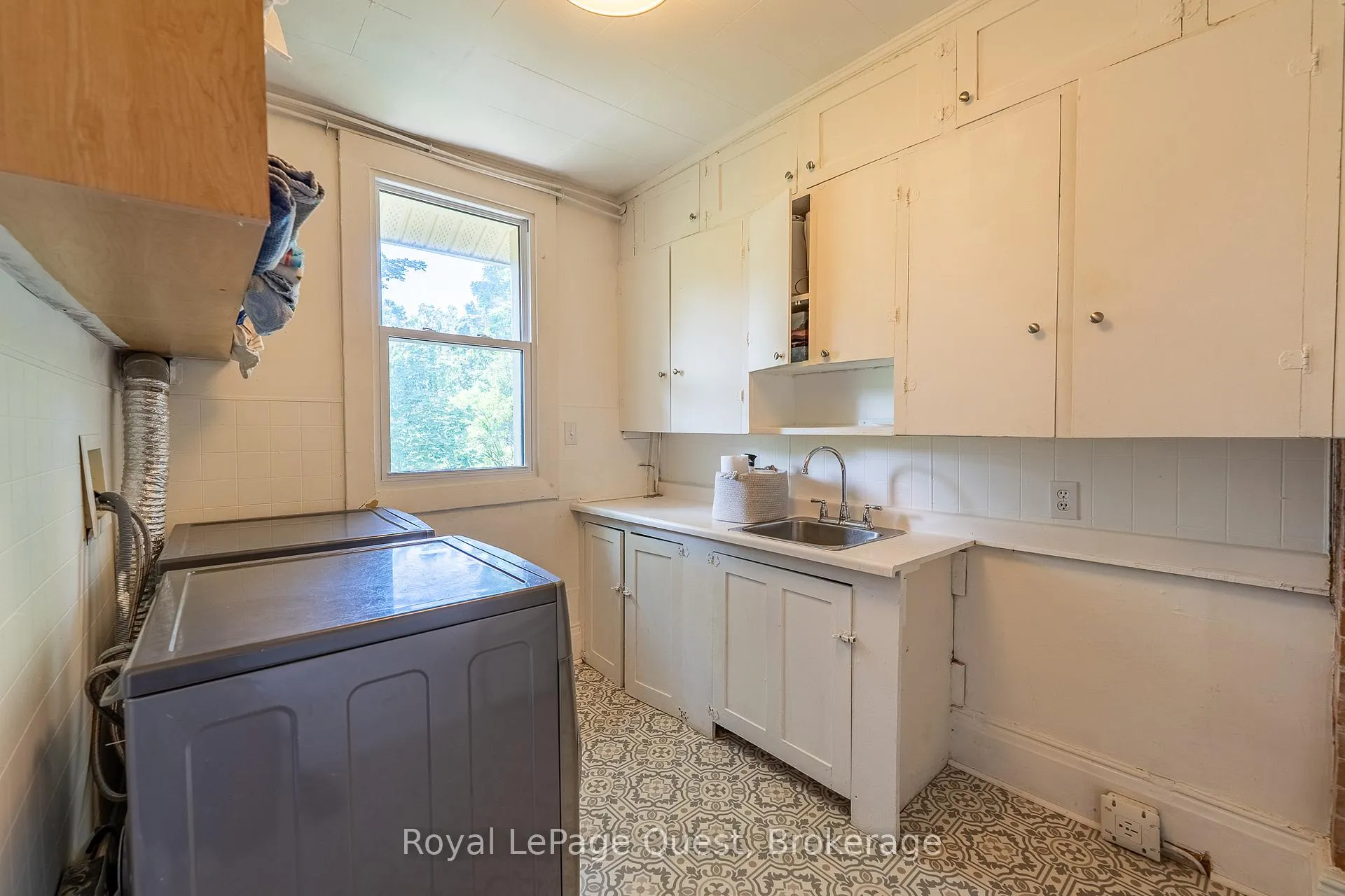 Photo 28 of 120 Brant Street E, Orillia — HOMEH