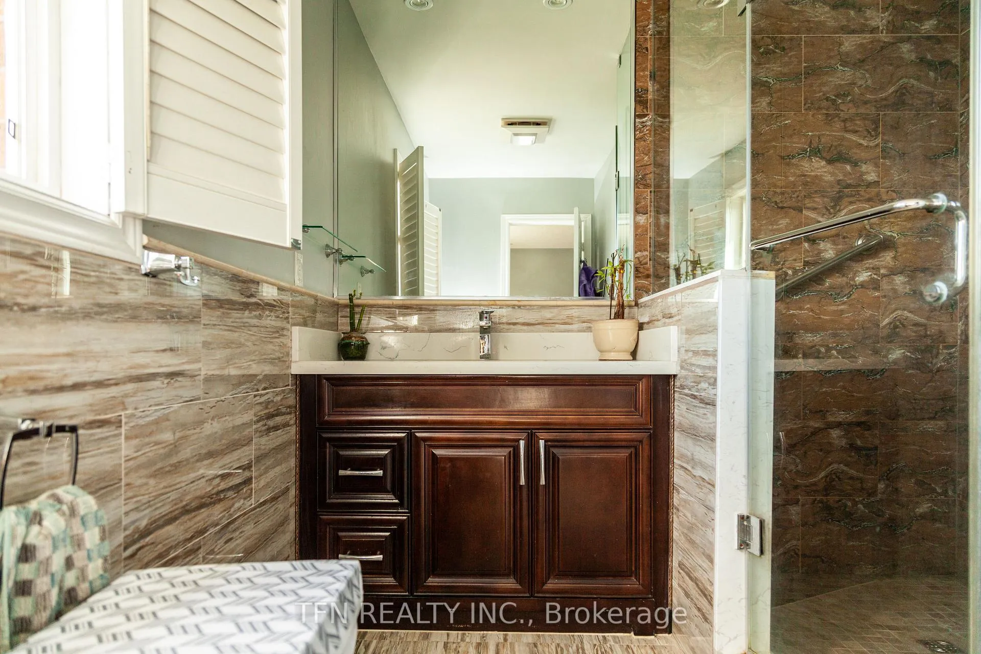 Photo 3 of 5 Belwood Boulevard, Vaughan, Patterson — HOMEH