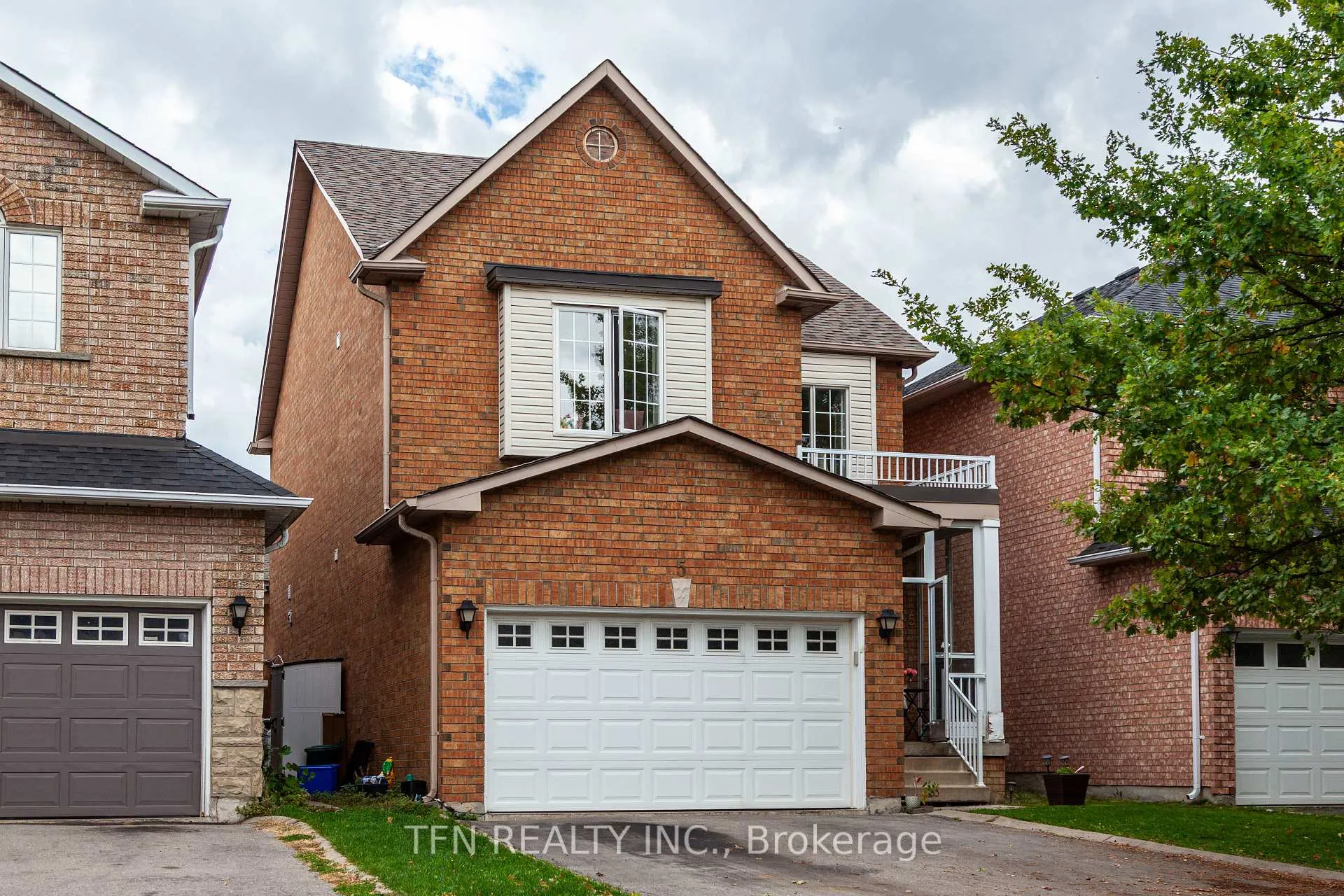 Photo 4 of 5 Belwood Boulevard, Vaughan, Patterson — HOMEH