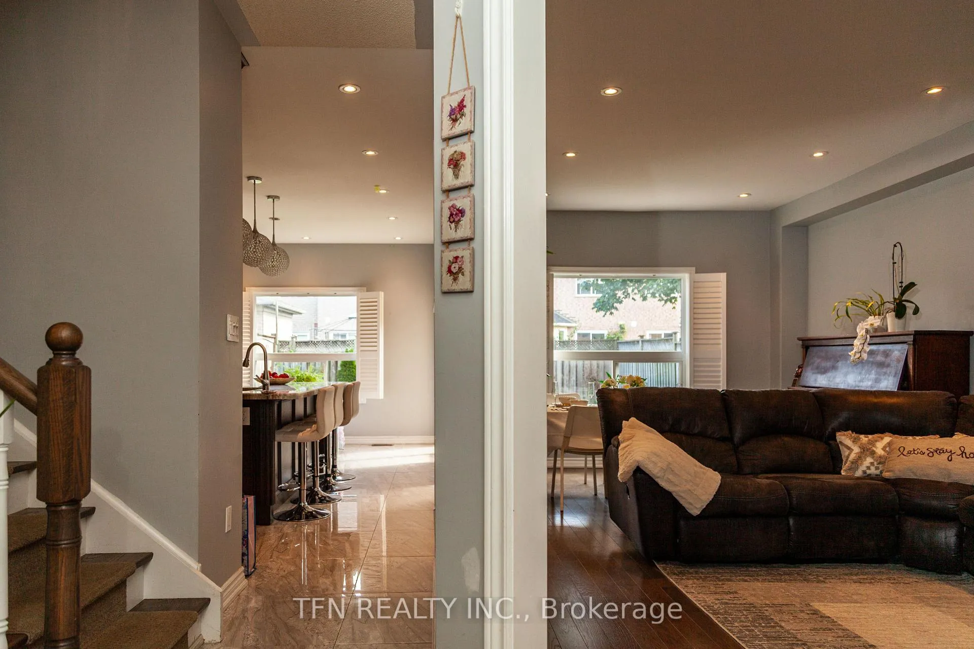 Photo 8 of 5 Belwood Boulevard, Vaughan, Patterson — HOMEH
