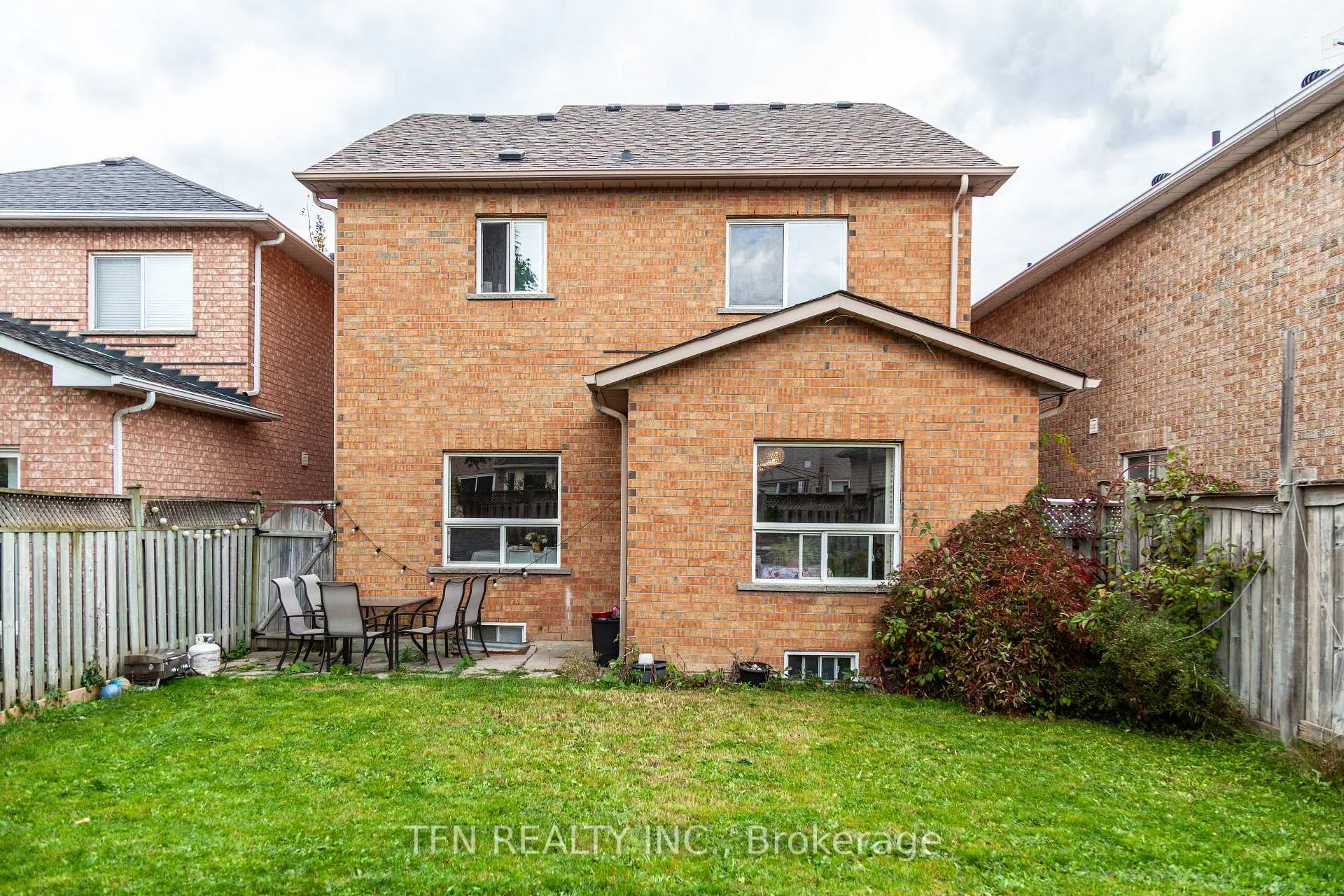 Photo 11 of 5 Belwood Boulevard, Vaughan, Patterson — HOMEH