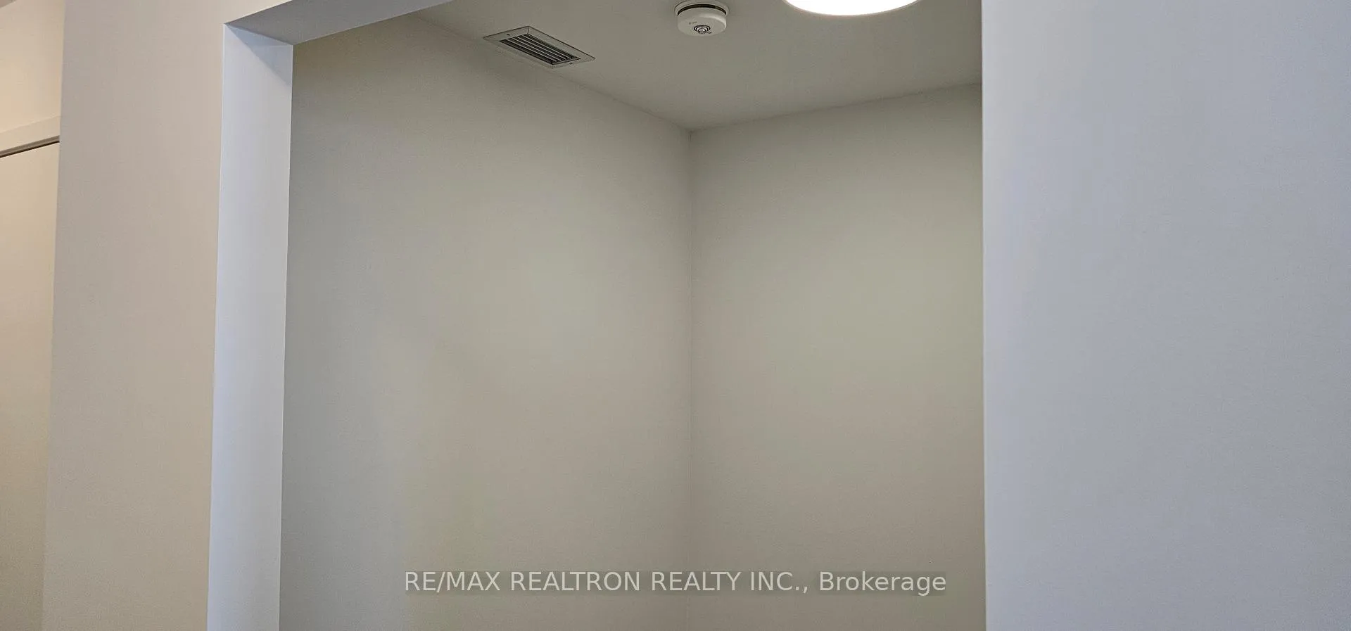 Photo 2 of Unit 613, 38 Andre De Grasse Street, Markham, Unionville — HOMEH