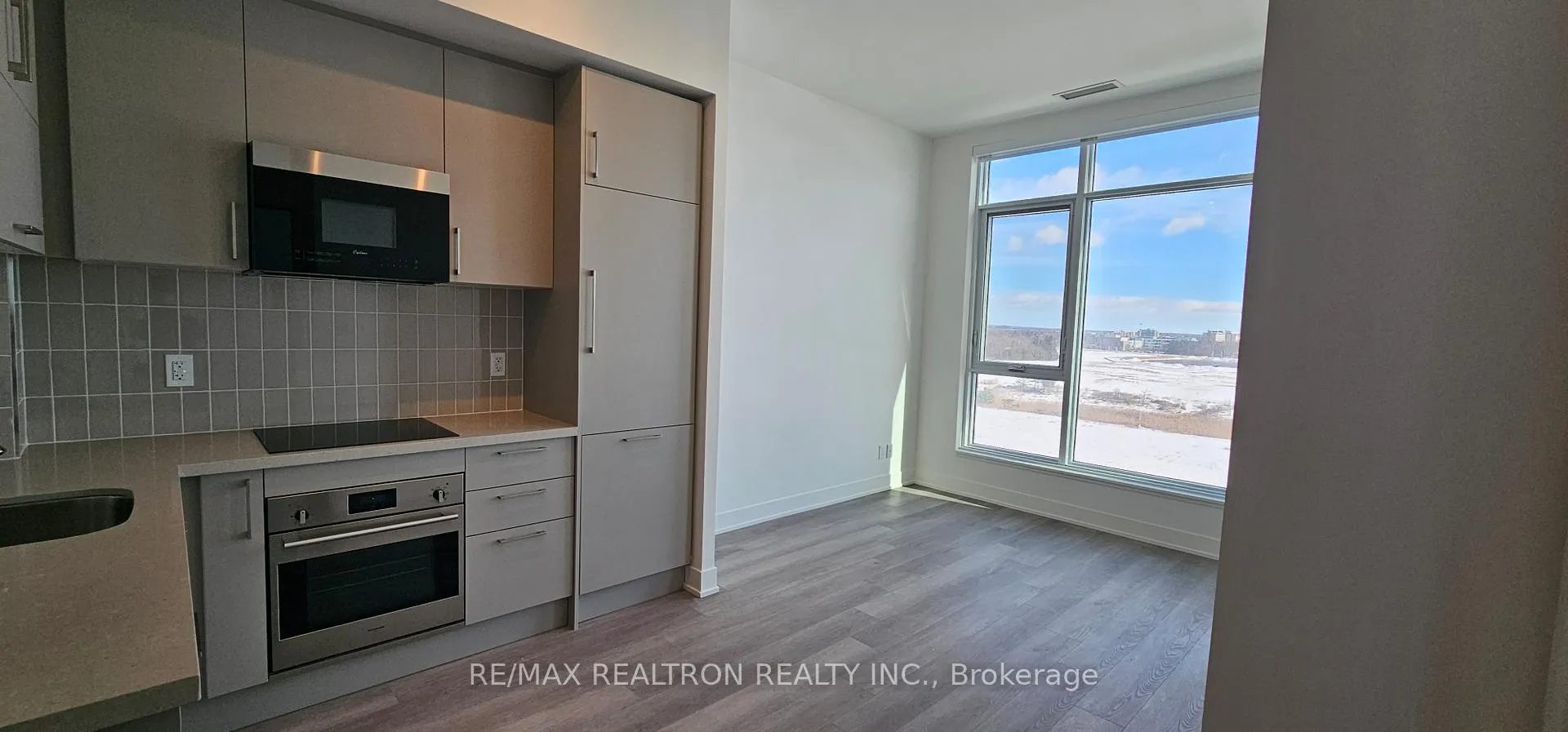 Photo 10 of Unit 613, 38 Andre De Grasse Street, Markham, Unionville — HOMEH