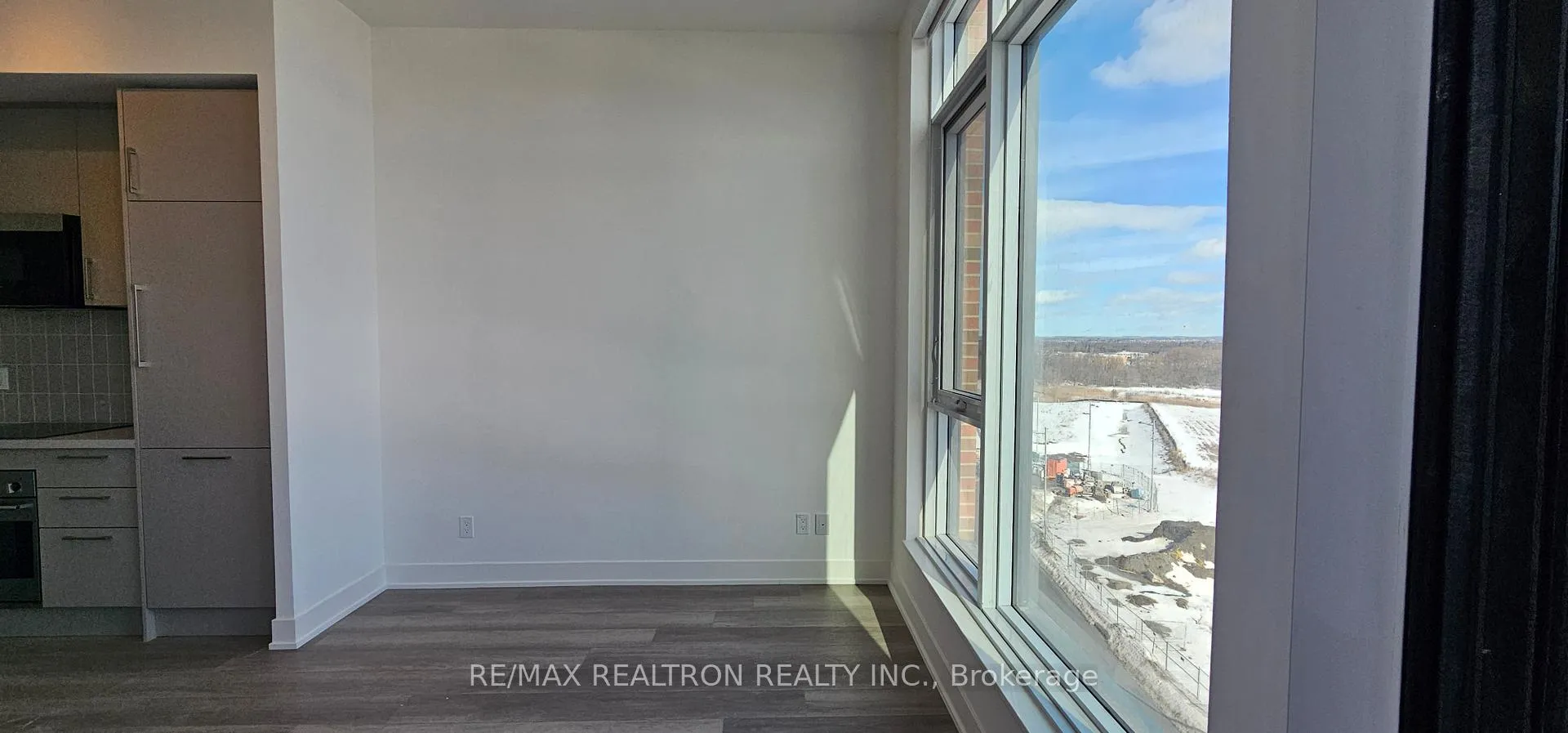 Photo 12 of Unit 613, 38 Andre De Grasse Street, Markham, Unionville — HOMEH