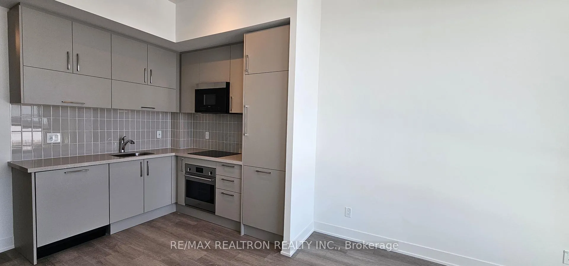 Photo 13 of Unit 613, 38 Andre De Grasse Street, Markham, Unionville — HOMEH