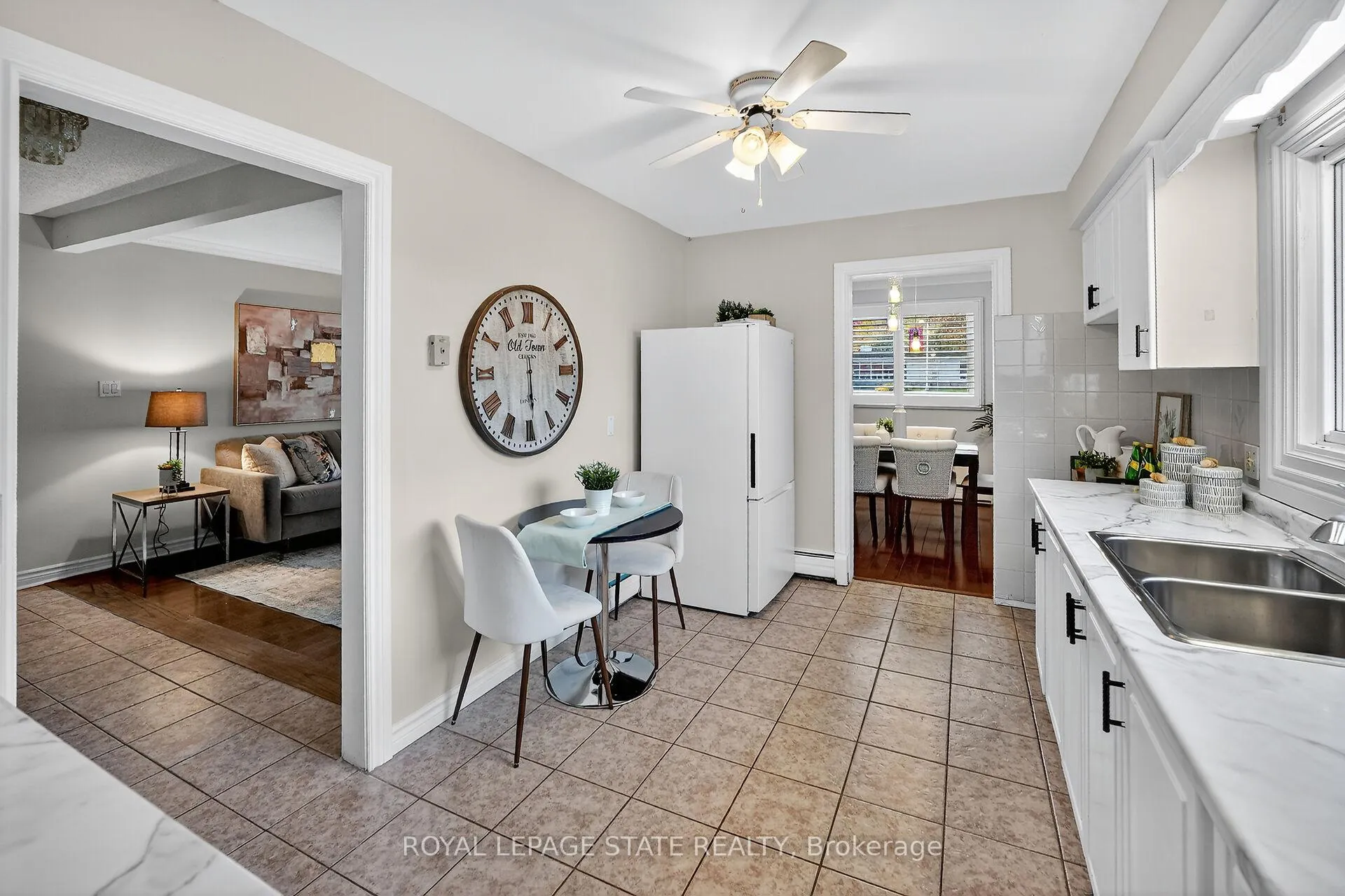 Photo 13 of 15 Grand Avenue, Grimsby, Grimsby Beach — HOMEH