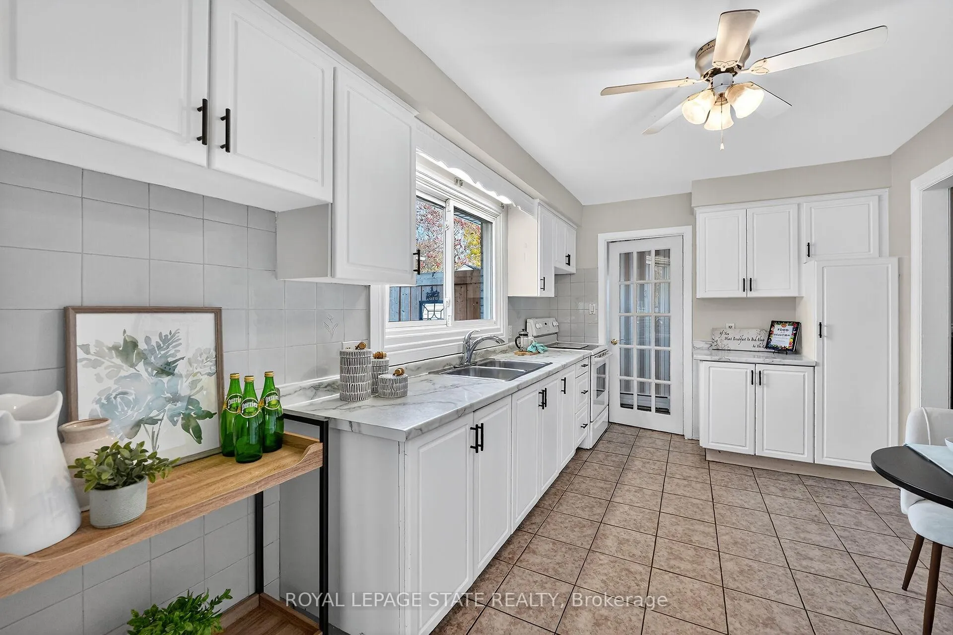 Photo 14 of 15 Grand Avenue, Grimsby, Grimsby Beach — HOMEH