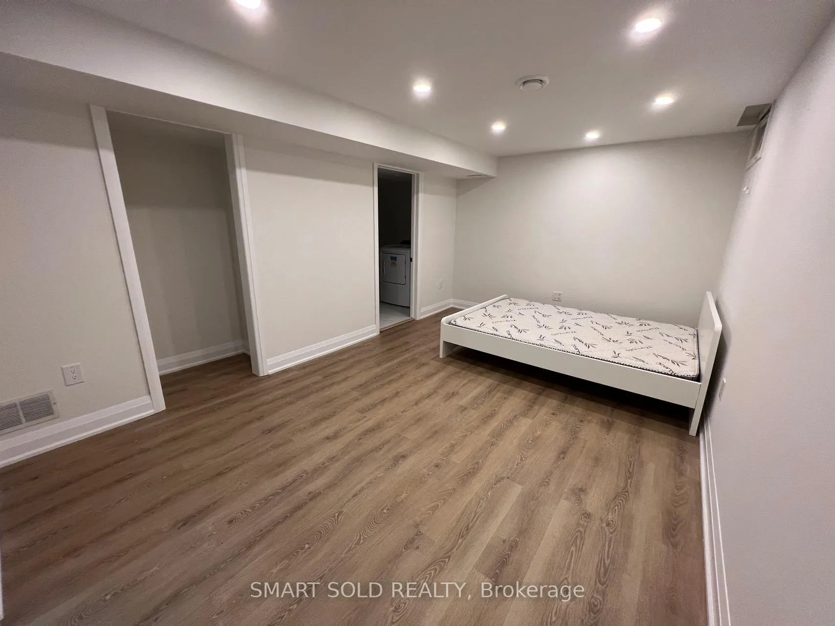 Photo 8 of Unit BSMT, 697 Eramosa Crescent, Pickering, Amberlea — HOMEH