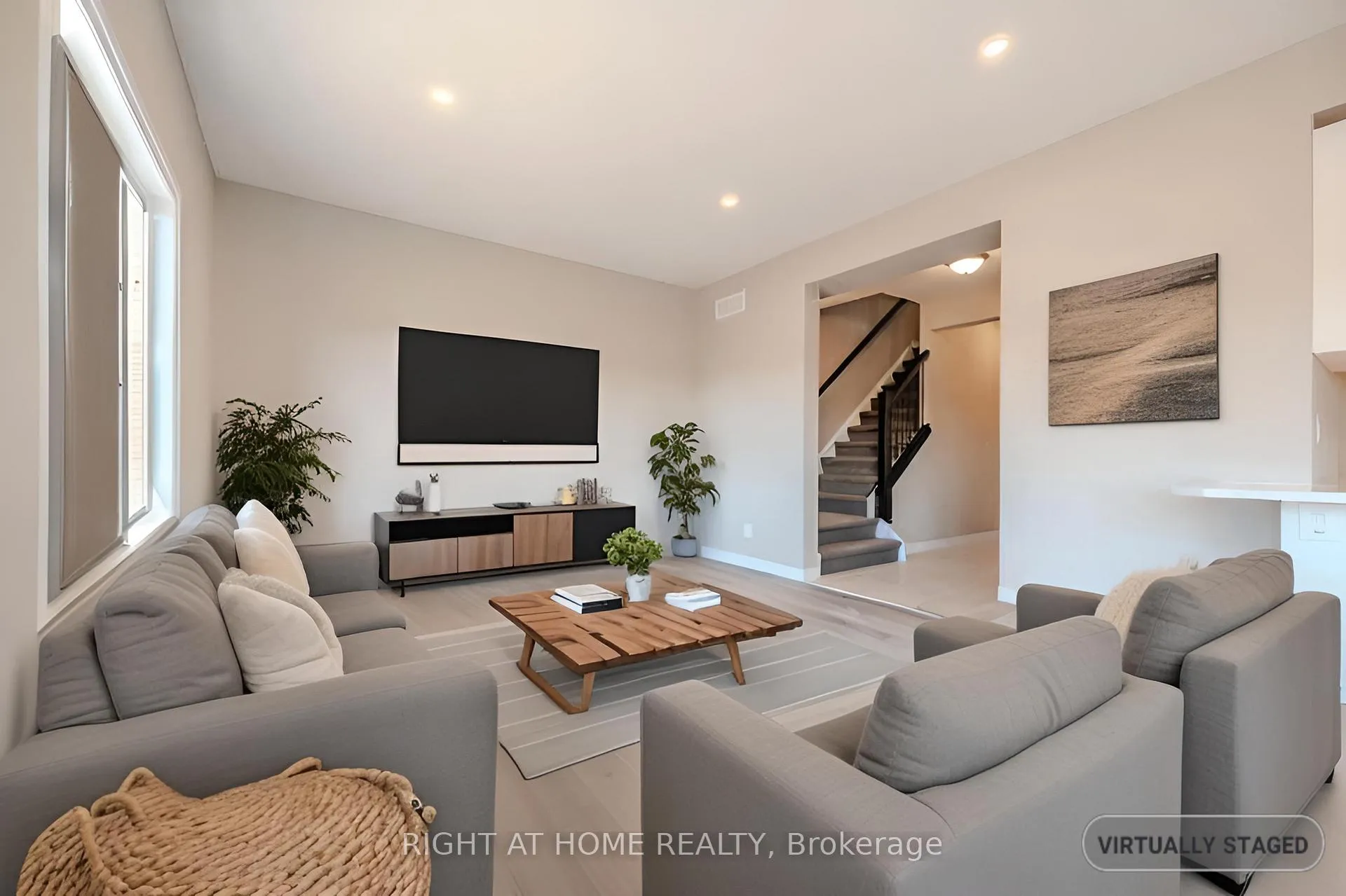 Photo 7 of 423 Woolwich Street, Waterloo — HOMEH