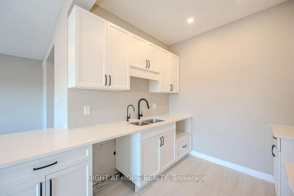 Photo 13 of 423 Woolwich Street, Waterloo — HOMEH