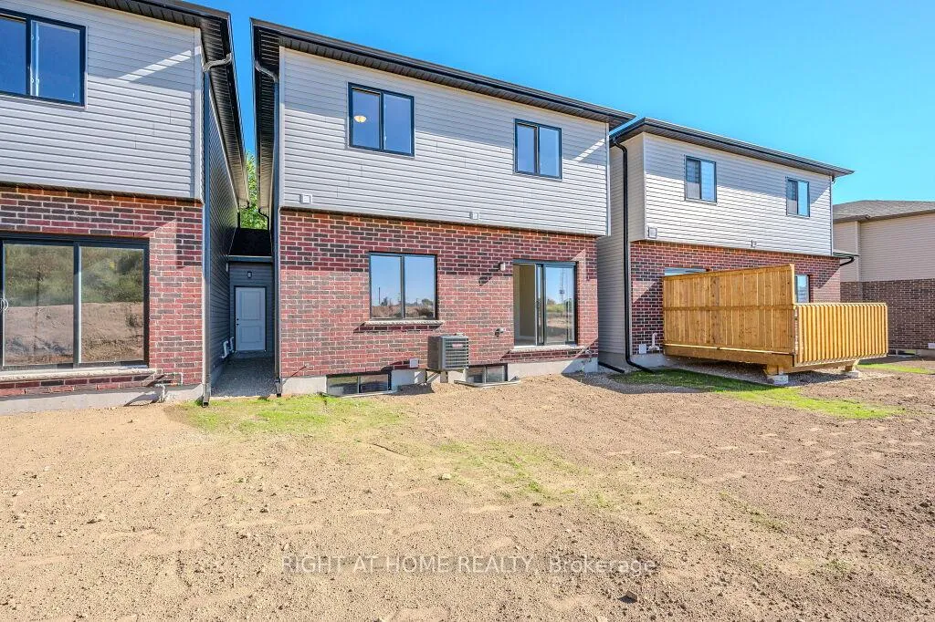 Photo 36 of 423 Woolwich Street, Waterloo — HOMEH
