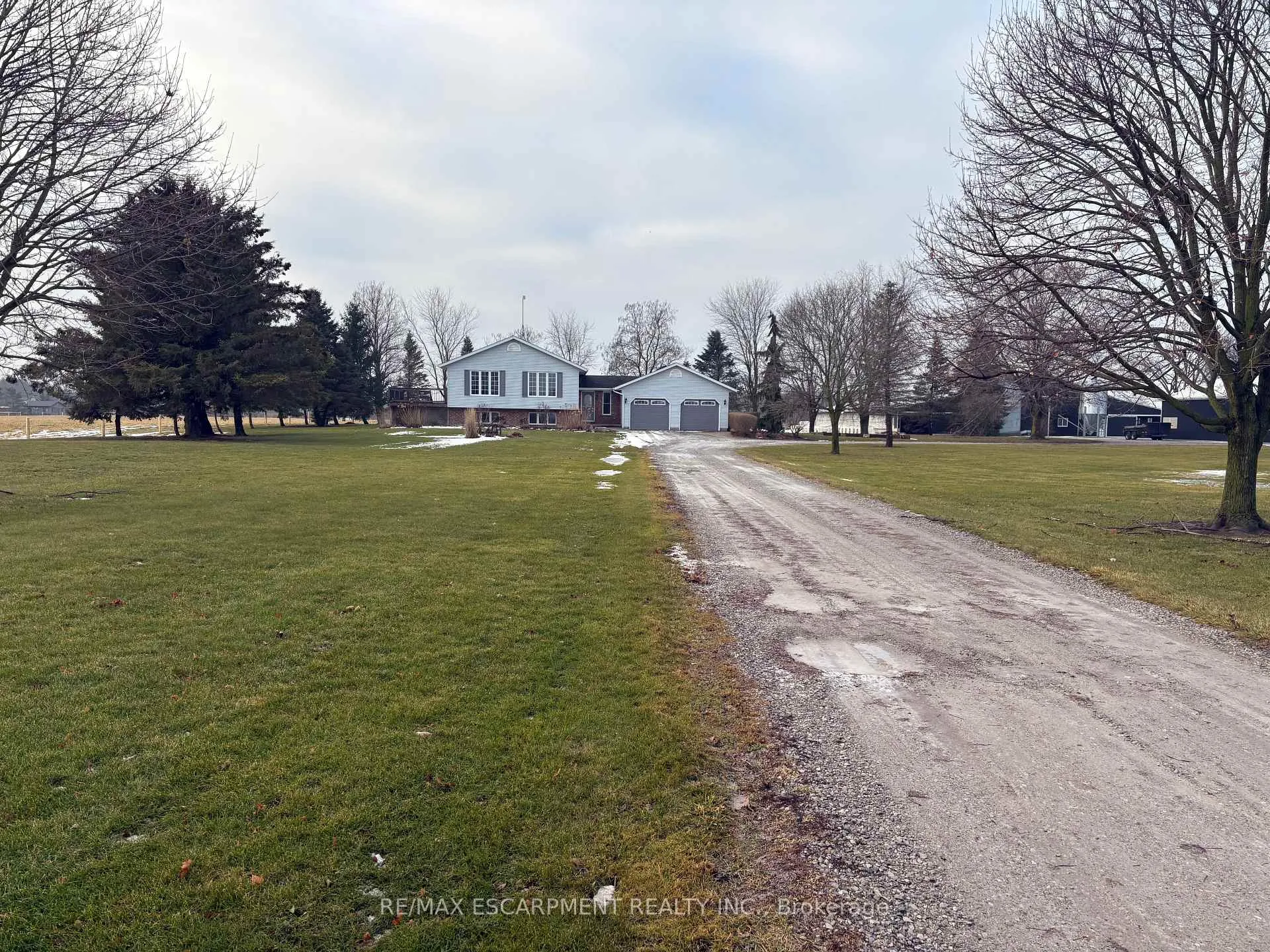 Photo 1 of 37 Carter Road, Haldimand — HOMEH