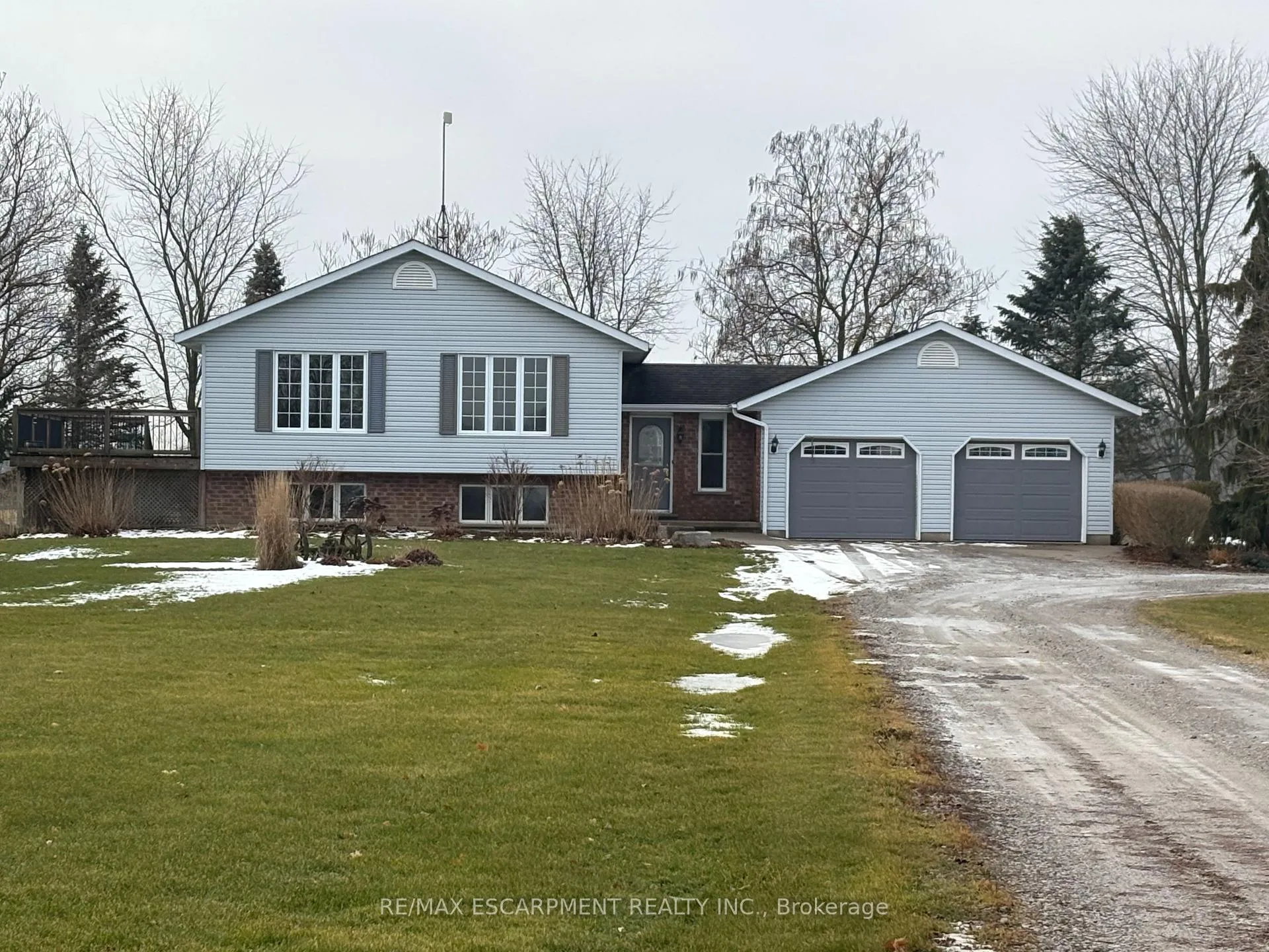Photo 2 of 37 Carter Road, Haldimand — HOMEH