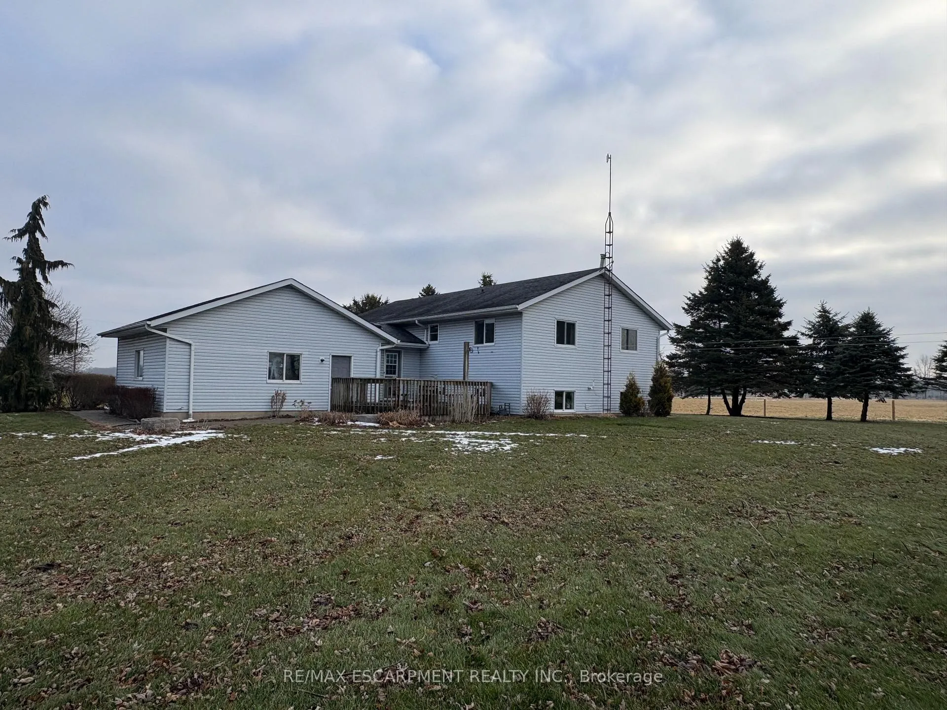 Photo 4 of 37 Carter Road, Haldimand — HOMEH