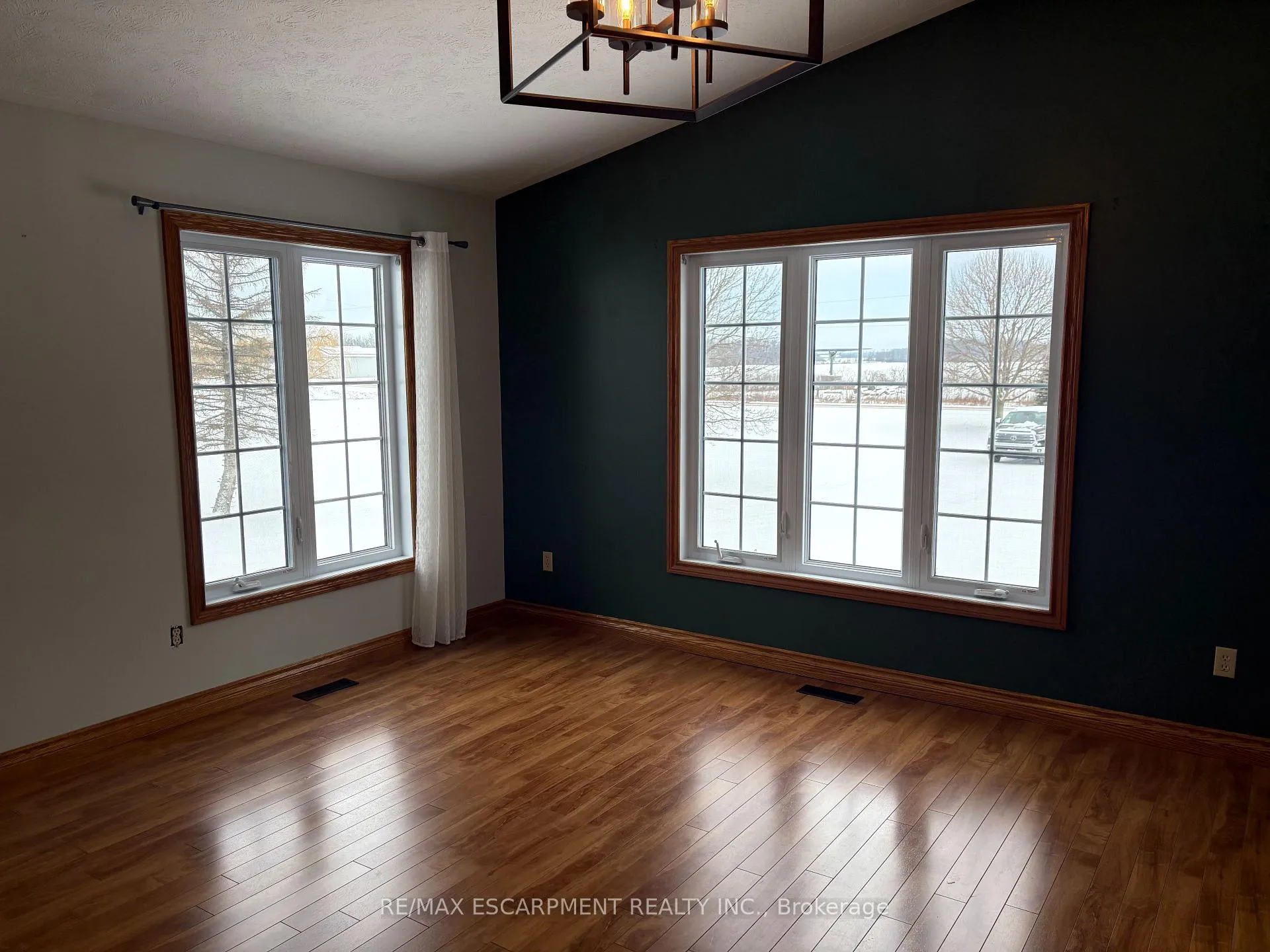 Photo 9 of 37 Carter Road, Haldimand — HOMEH