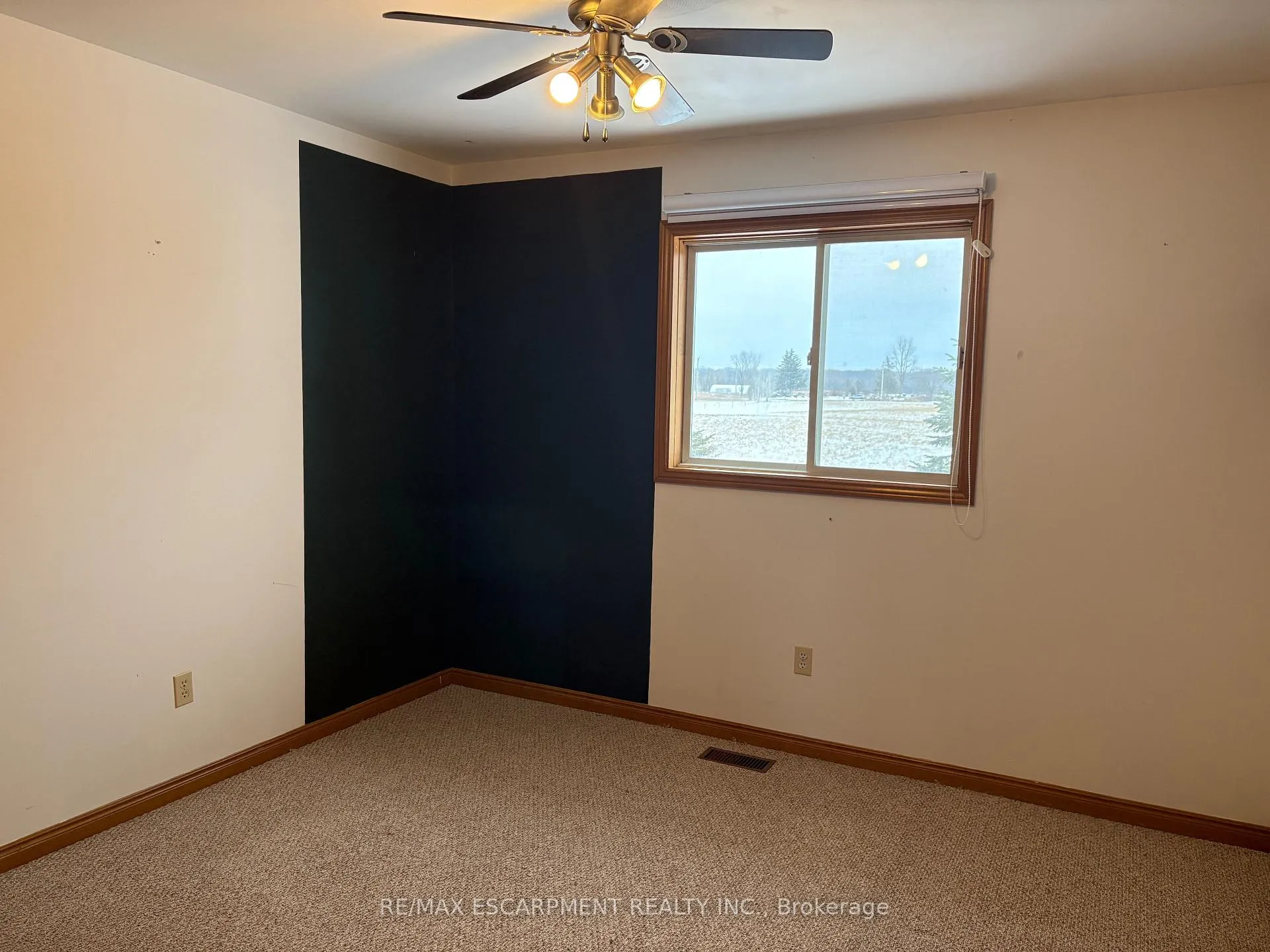 Photo 16 of 37 Carter Road, Haldimand — HOMEH
