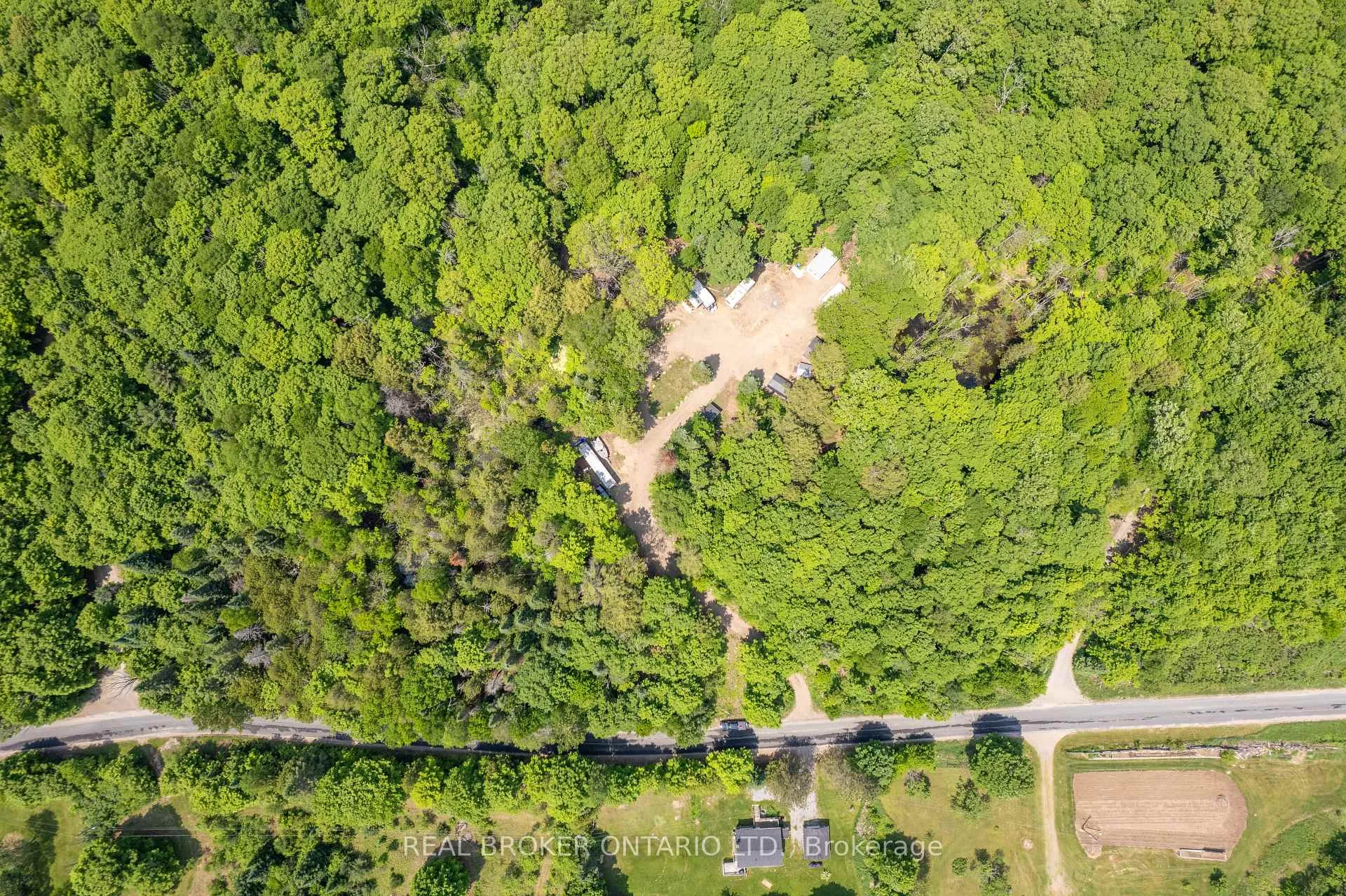 Photo 3 of 1565 Ursa Road, Highlands East, Glamorgan — HOMEH