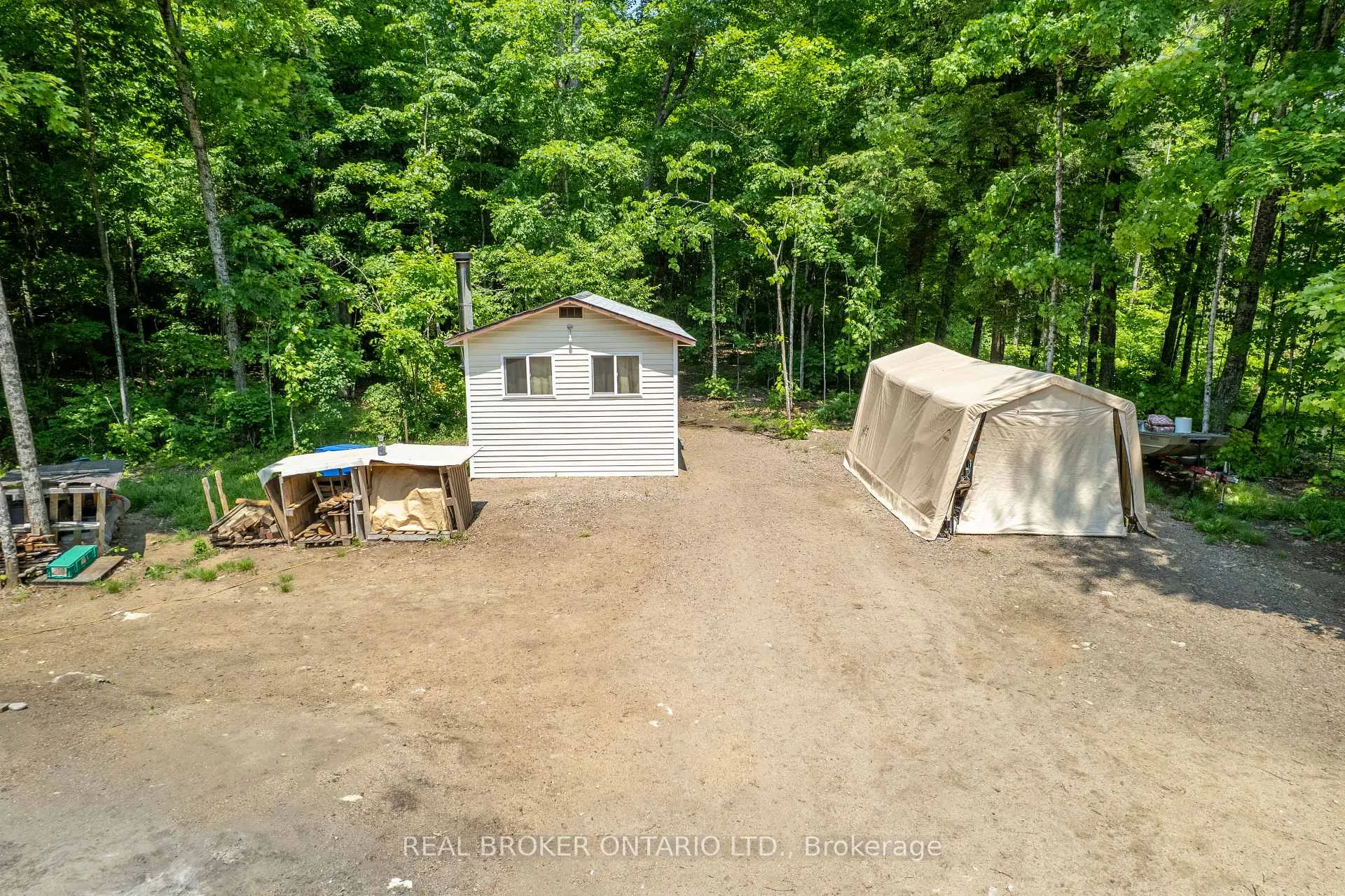 Photo 6 of 1565 Ursa Road, Highlands East, Glamorgan — HOMEH