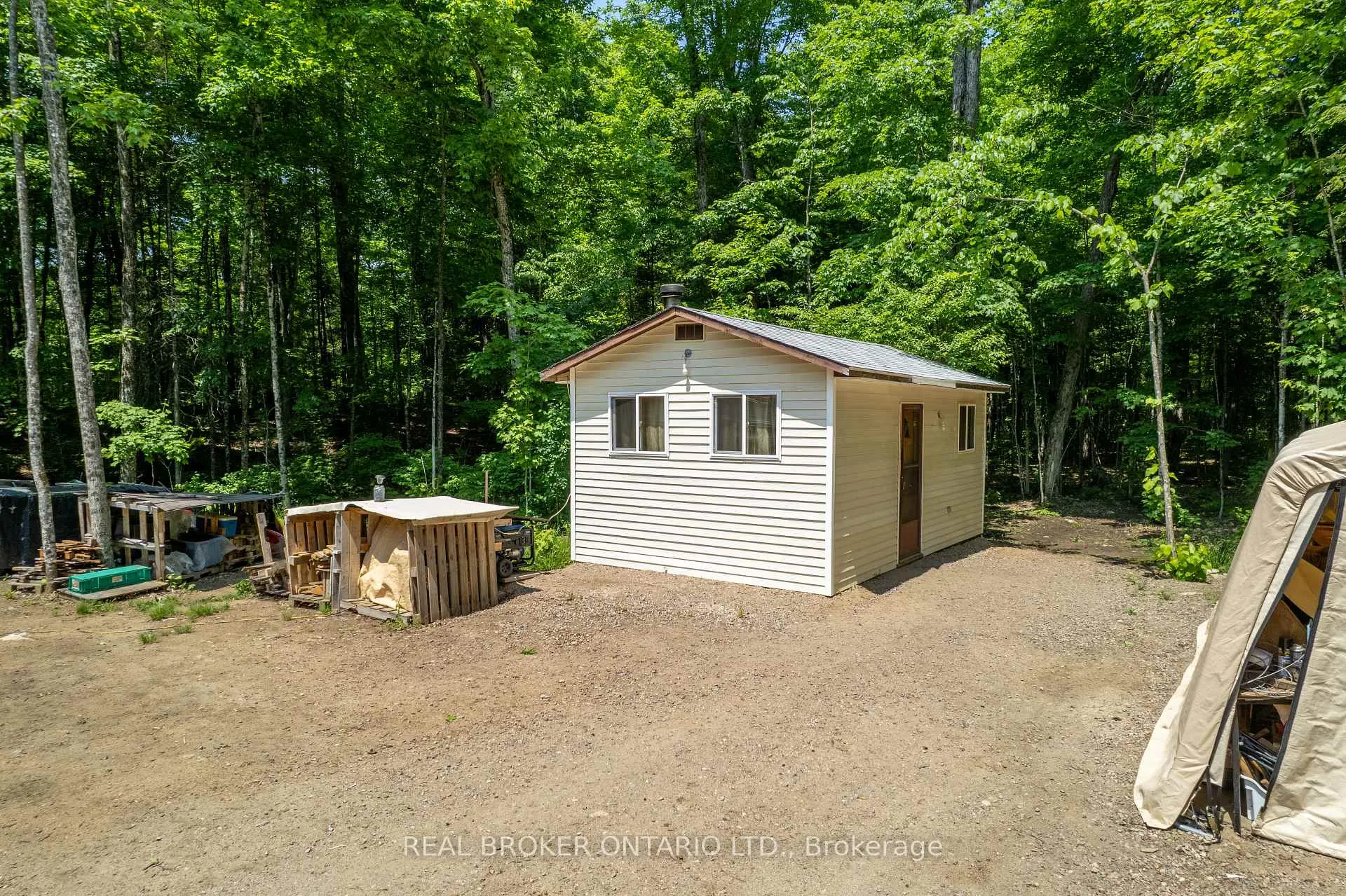 Photo 14 of 1565 Ursa Road, Highlands East, Glamorgan — HOMEH