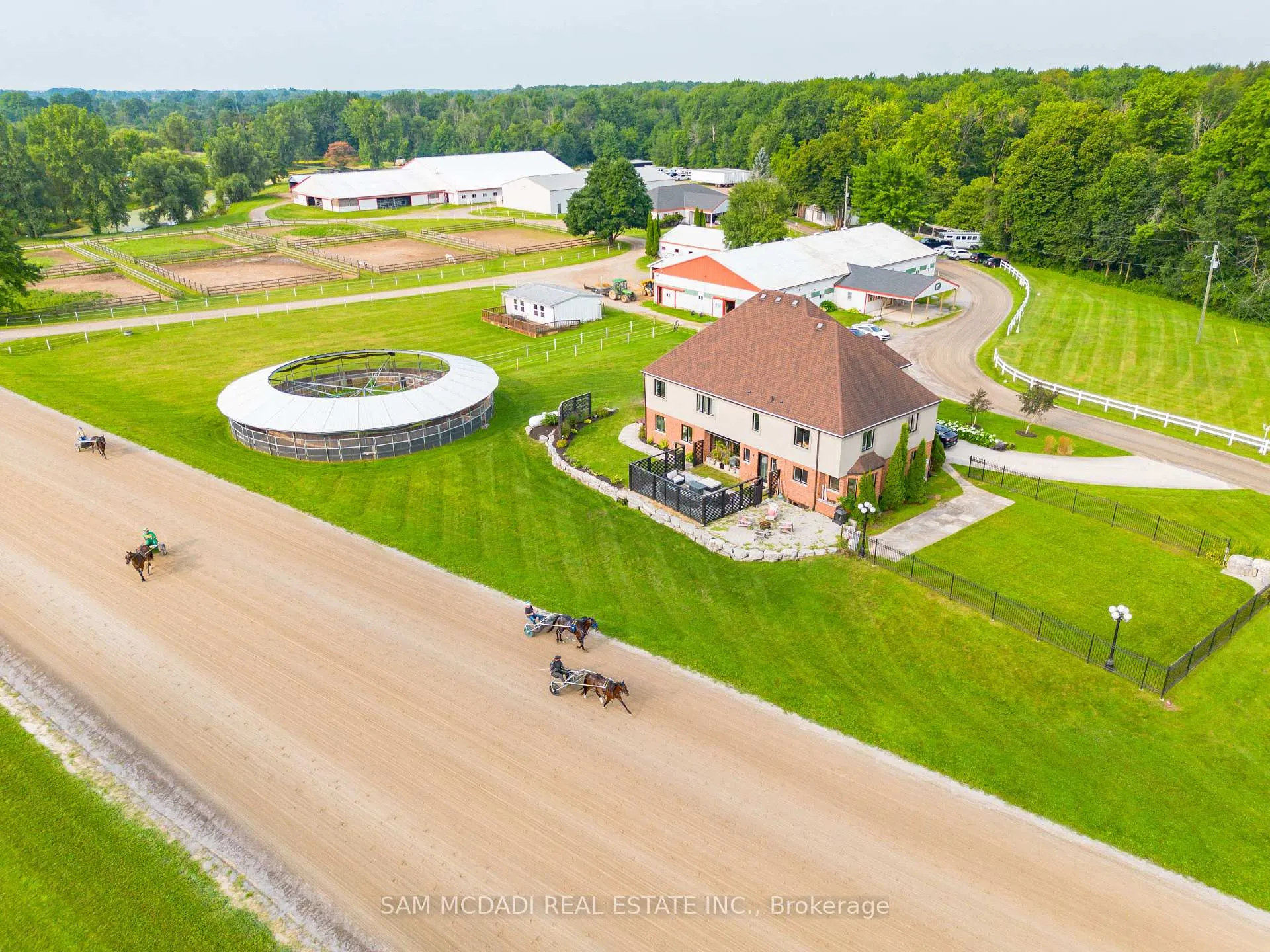 Photo 3 of 1046 6 Concession Road W, Hamilton, Rural Flamborough — HOMEH