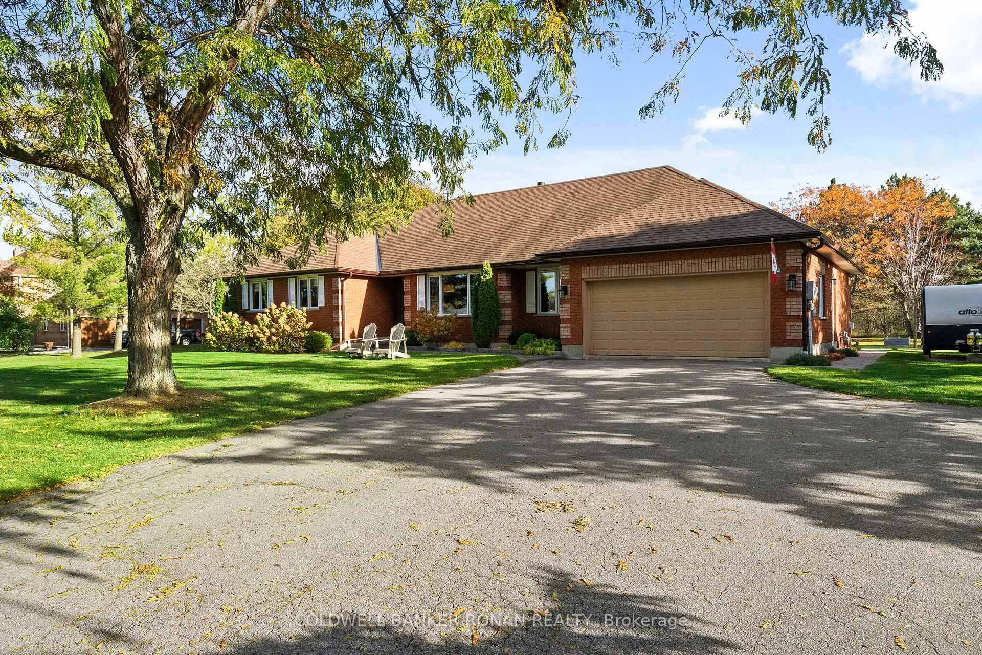 Photo 2 of 9 McCague Court, New Tecumseth, Rural New Tecumseth — HOMEH