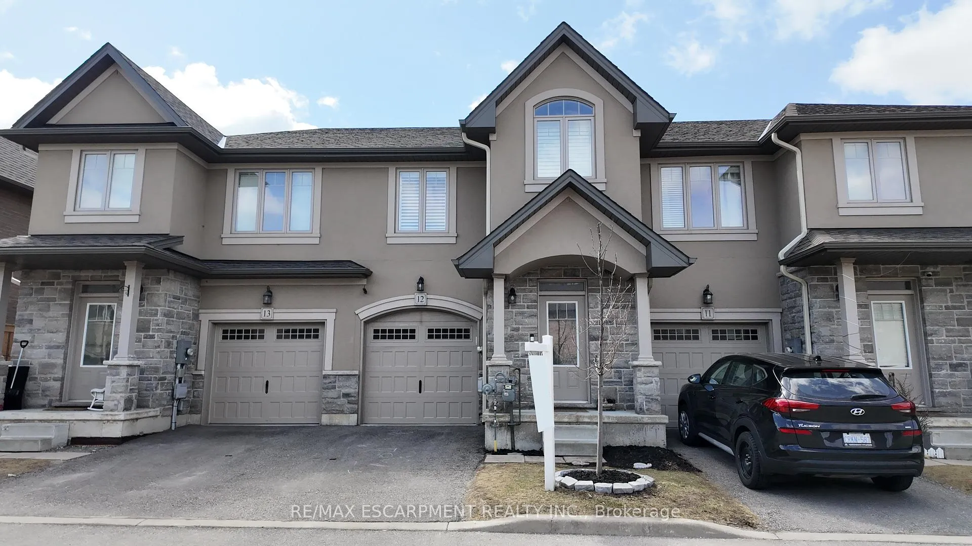 Front of Unit 12, 98 Shoreview Place